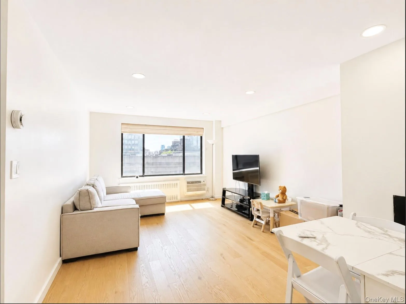250 31st Street, New York, NY, 2 Bedrooms Bedrooms, 5 Rooms Rooms,1 BathroomBathrooms,Residential Lease,For Rent,31st,0,1027006 250 31st Street, New York, NY, 2 Bedrooms Bedrooms, 5 Rooms Rooms,1 BathroomBathrooms,Residential Lease,For Rent,31st,0,1027006