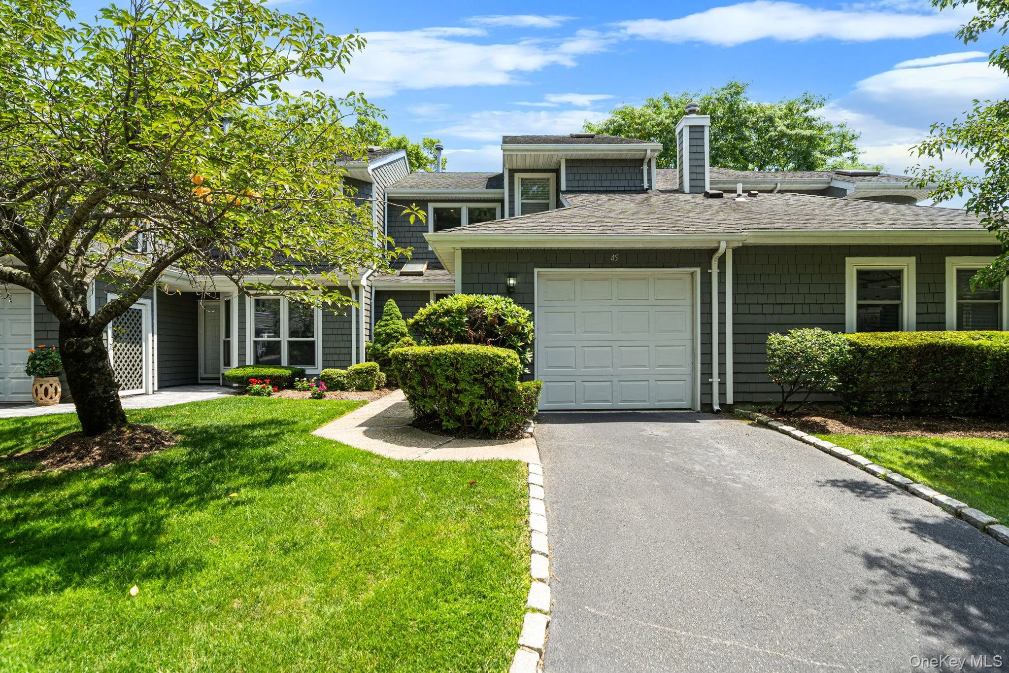 45 Madder Lake Circle, Smithtown, NY, 2 Bedrooms Bedrooms, 5 Rooms Rooms,2 BathroomsBathrooms,Residential,For Rent,Madder Lake,0,1027011 45 Madder Lake Circle, Smithtown, NY, 2 Bedrooms Bedrooms, 5 Rooms Rooms,2 BathroomsBathrooms,Residential,For Rent,Madder Lake,0,1027011