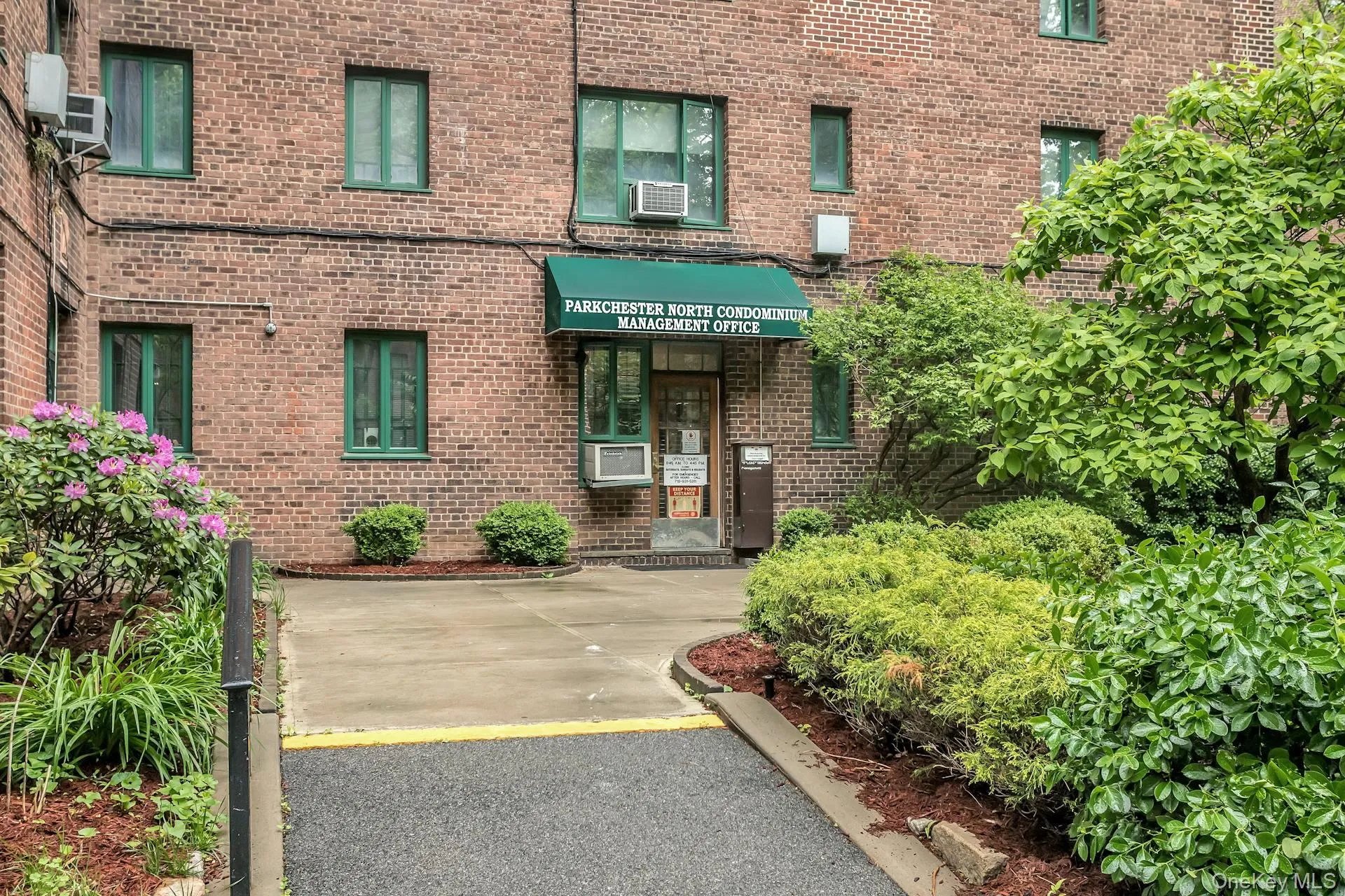 1579 Metropolitan Avenue, New York, NY, 2 Bedrooms Bedrooms, 5 Rooms Rooms,1 BathroomBathrooms,Residential,For Rent,Metropolitan,0,1027013 1579 Metropolitan Avenue, New York, NY, 2 Bedrooms Bedrooms, 5 Rooms Rooms,1 BathroomBathrooms,Residential,For Rent,Metropolitan,0,1027013