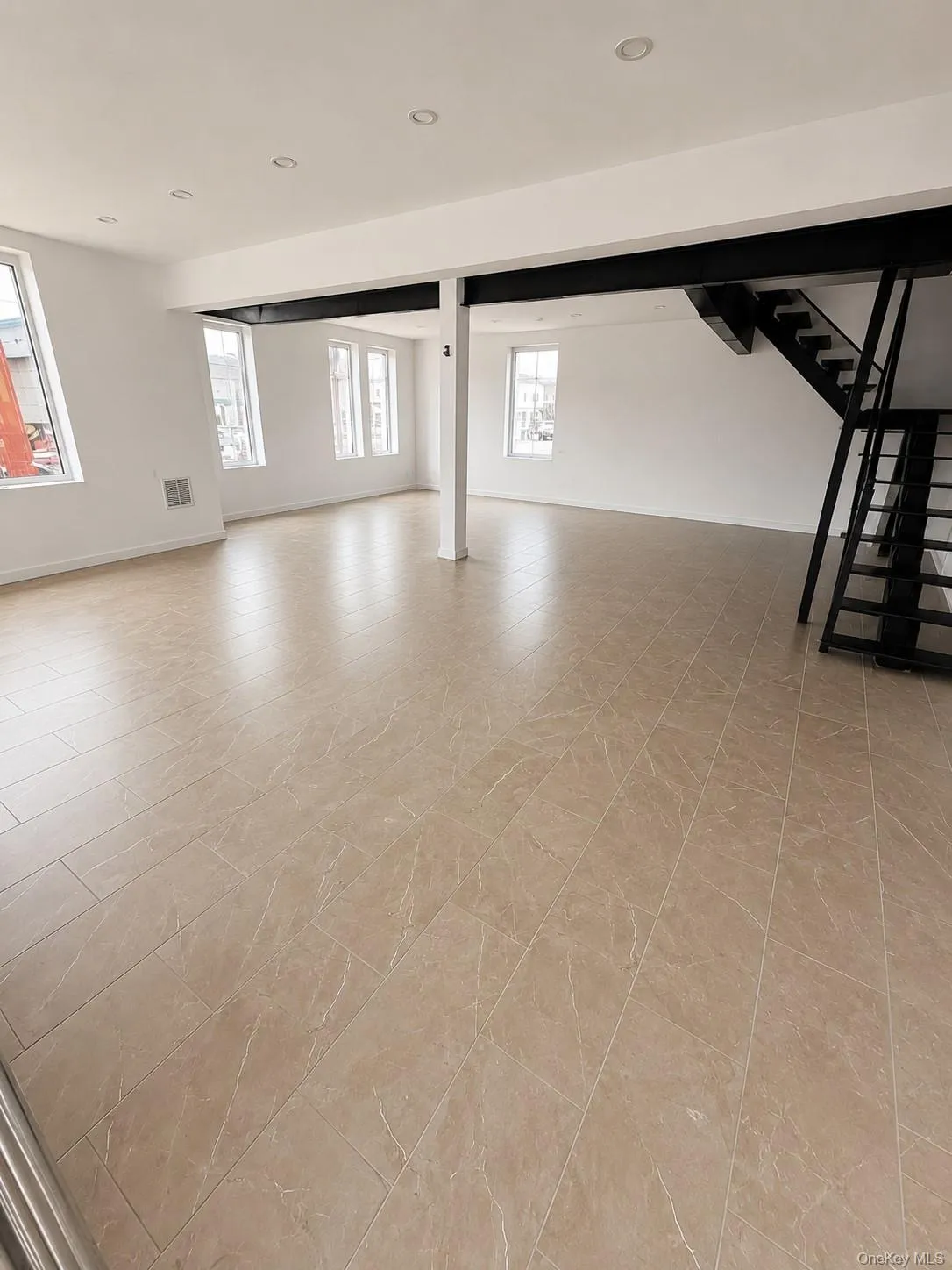 105 Lakeville Road, Hempstead, NY, ,Commercial Lease,For Rent,Lakeville,0,1027015 105 Lakeville Road, Hempstead, NY, ,Commercial Lease,For Rent,Lakeville,0,1027015