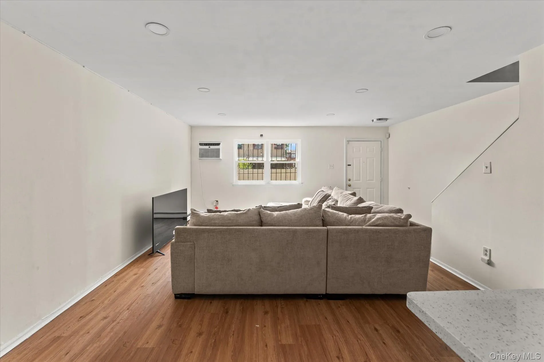 534 Warwick Street, New York, NY, 4 Bedrooms Bedrooms, 7 Rooms Rooms,3 BathroomsBathrooms,Residential,For Rent,Warwick,0,1027018 534 Warwick Street, New York, NY, 4 Bedrooms Bedrooms, 7 Rooms Rooms,3 BathroomsBathrooms,Residential,For Rent,Warwick,0,1027018