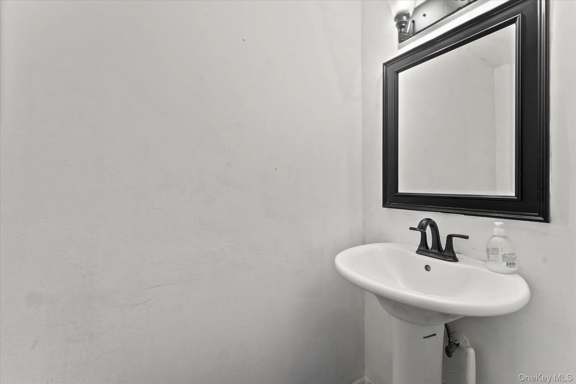 534 Warwick Street, New York, NY, 4 Bedrooms Bedrooms, 7 Rooms Rooms,3 BathroomsBathrooms,Residential,For Rent,Warwick,0,1027018 534 Warwick Street, New York, NY, 4 Bedrooms Bedrooms, 7 Rooms Rooms,3 BathroomsBathrooms,Residential,For Rent,Warwick,0,1027018