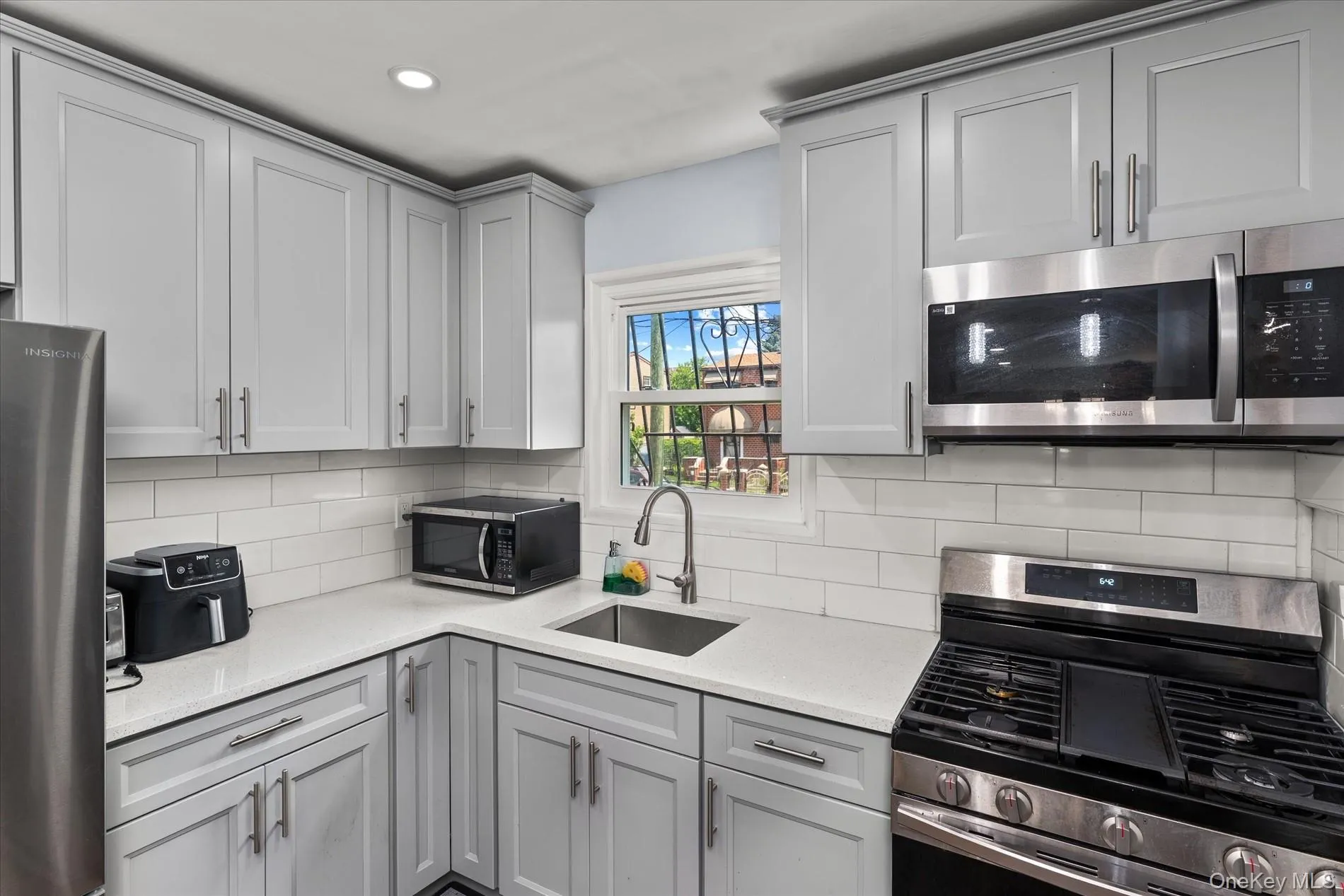 534 Warwick Street, New York, NY, 4 Bedrooms Bedrooms, 7 Rooms Rooms,3 BathroomsBathrooms,Residential,For Rent,Warwick,0,1027018 534 Warwick Street, New York, NY, 4 Bedrooms Bedrooms, 7 Rooms Rooms,3 BathroomsBathrooms,Residential,For Rent,Warwick,0,1027018