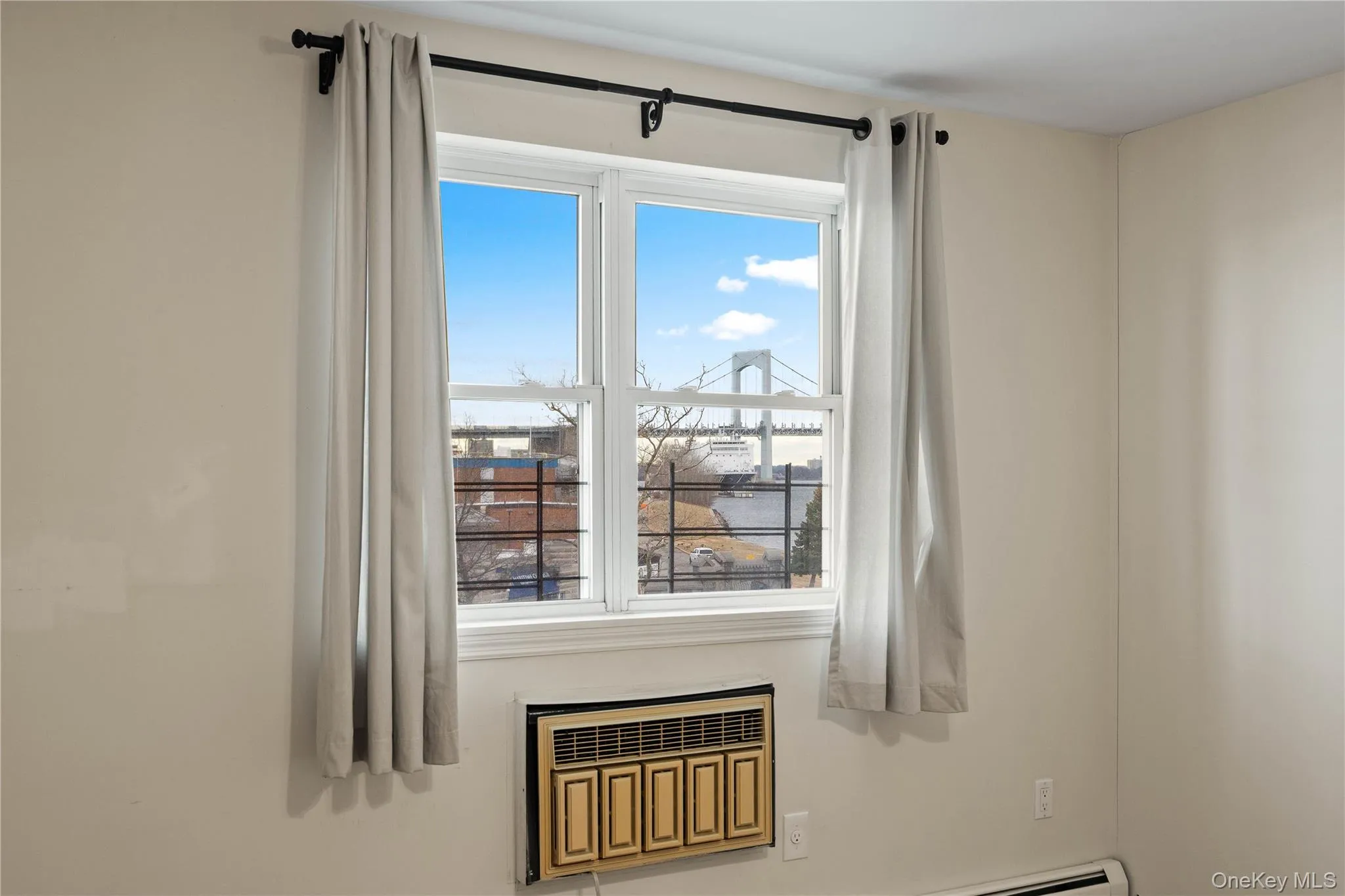 10 Pennyfield Avenue, New York, NY, 3 Bedrooms Bedrooms, 5 Rooms Rooms,2 BathroomsBathrooms,Residential,For Rent,Pennyfield,0,1027022 10 Pennyfield Avenue, New York, NY, 3 Bedrooms Bedrooms, 5 Rooms Rooms,2 BathroomsBathrooms,Residential,For Rent,Pennyfield,0,1027022