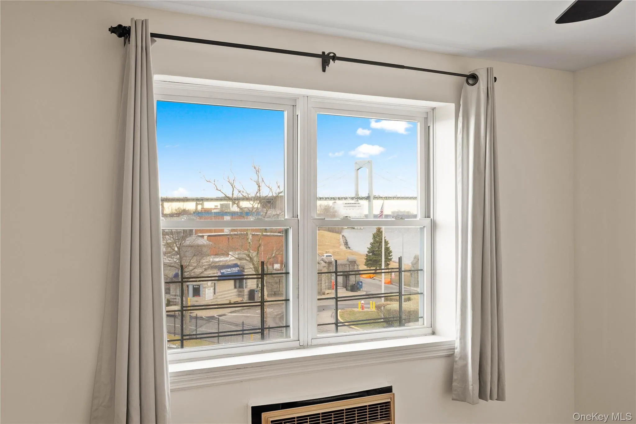 10 Pennyfield Avenue, New York, NY, 3 Bedrooms Bedrooms, 5 Rooms Rooms,2 BathroomsBathrooms,Residential,For Rent,Pennyfield,0,1027022 10 Pennyfield Avenue, New York, NY, 3 Bedrooms Bedrooms, 5 Rooms Rooms,2 BathroomsBathrooms,Residential,For Rent,Pennyfield,0,1027022