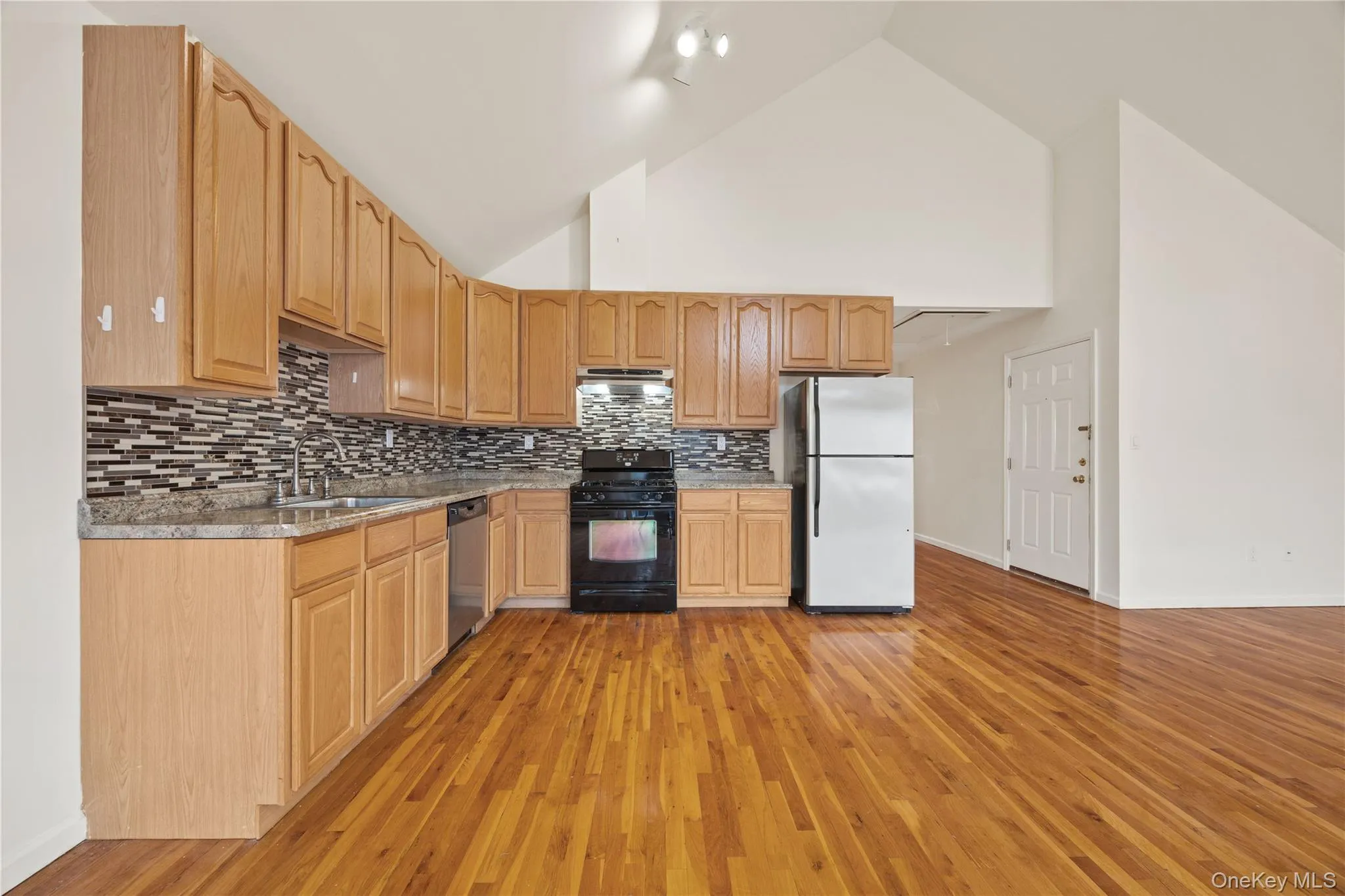 10 Pennyfield Avenue, New York, NY, 3 Bedrooms Bedrooms, 5 Rooms Rooms,2 BathroomsBathrooms,Residential,For Rent,Pennyfield,0,1027022 10 Pennyfield Avenue, New York, NY, 3 Bedrooms Bedrooms, 5 Rooms Rooms,2 BathroomsBathrooms,Residential,For Rent,Pennyfield,0,1027022