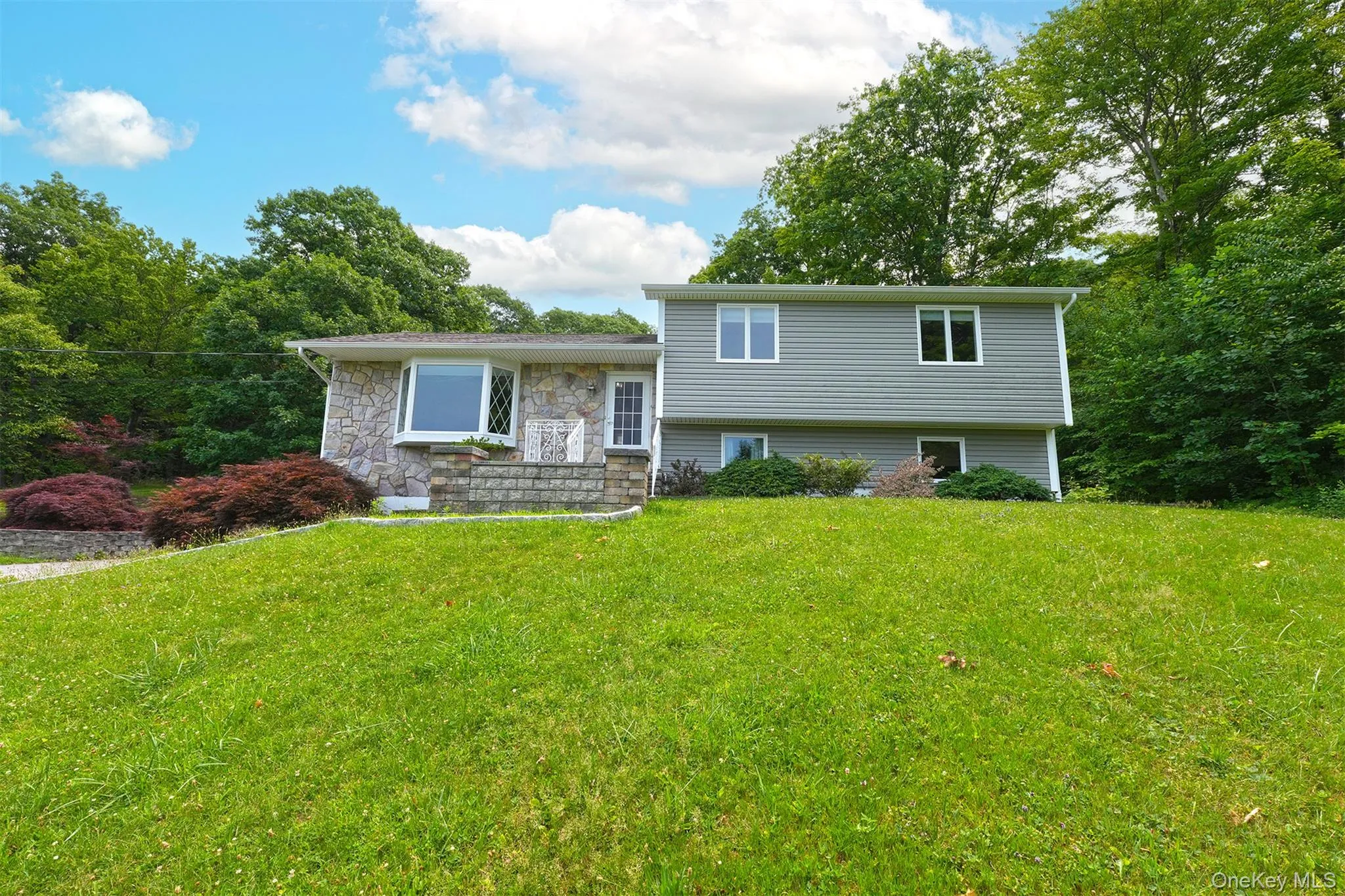 Set back from the road on 2.6 acres. Set back from the road on 2.6 acres.