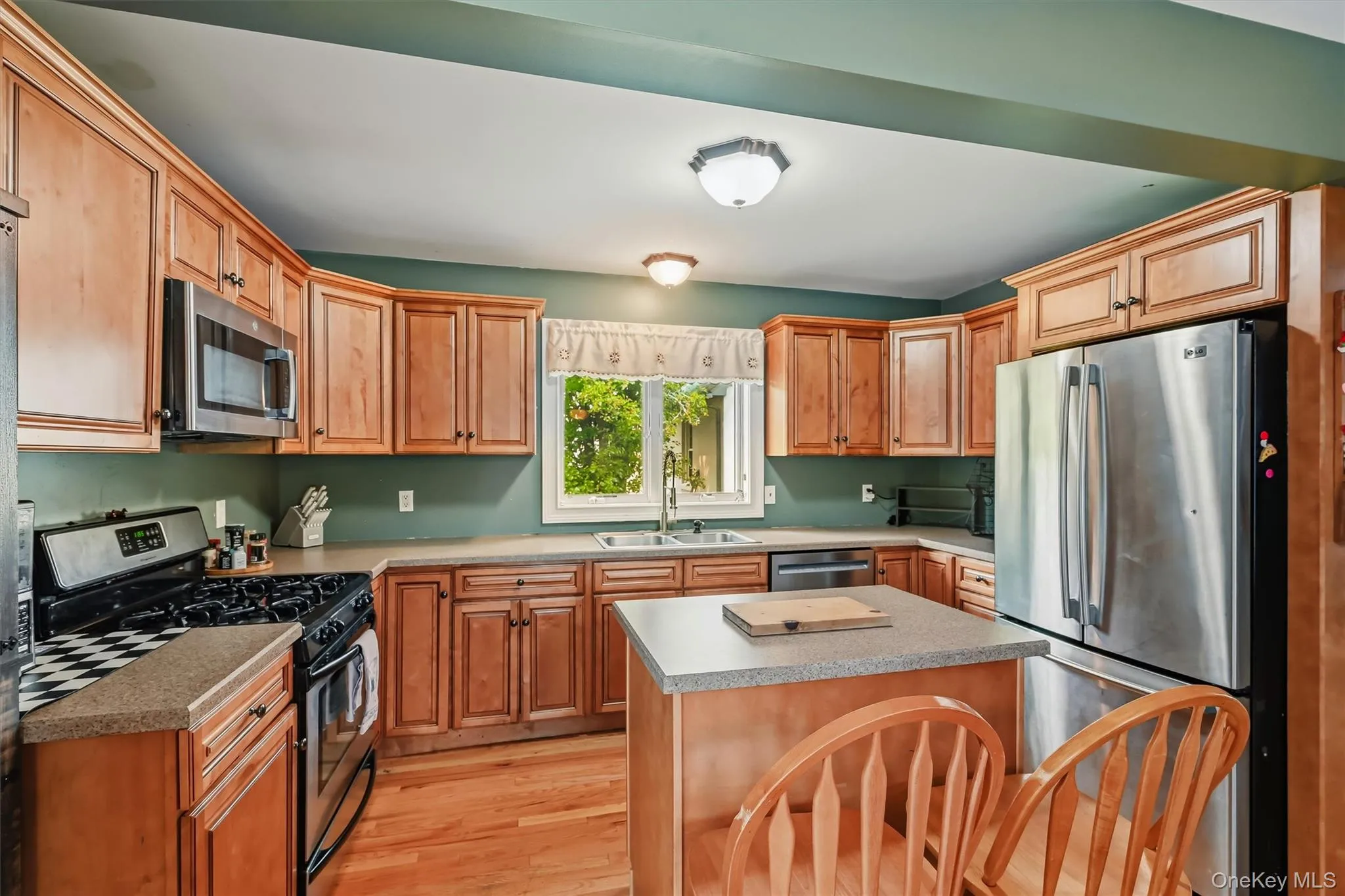31 Schreiber Street, Orangetown, NY, 3 Bedrooms Bedrooms, 7 Rooms Rooms,2 BathroomsBathrooms,Residential,For Rent,Schreiber,0,1027034 31 Schreiber Street, Orangetown, NY, 3 Bedrooms Bedrooms, 7 Rooms Rooms,2 BathroomsBathrooms,Residential,For Rent,Schreiber,0,1027034