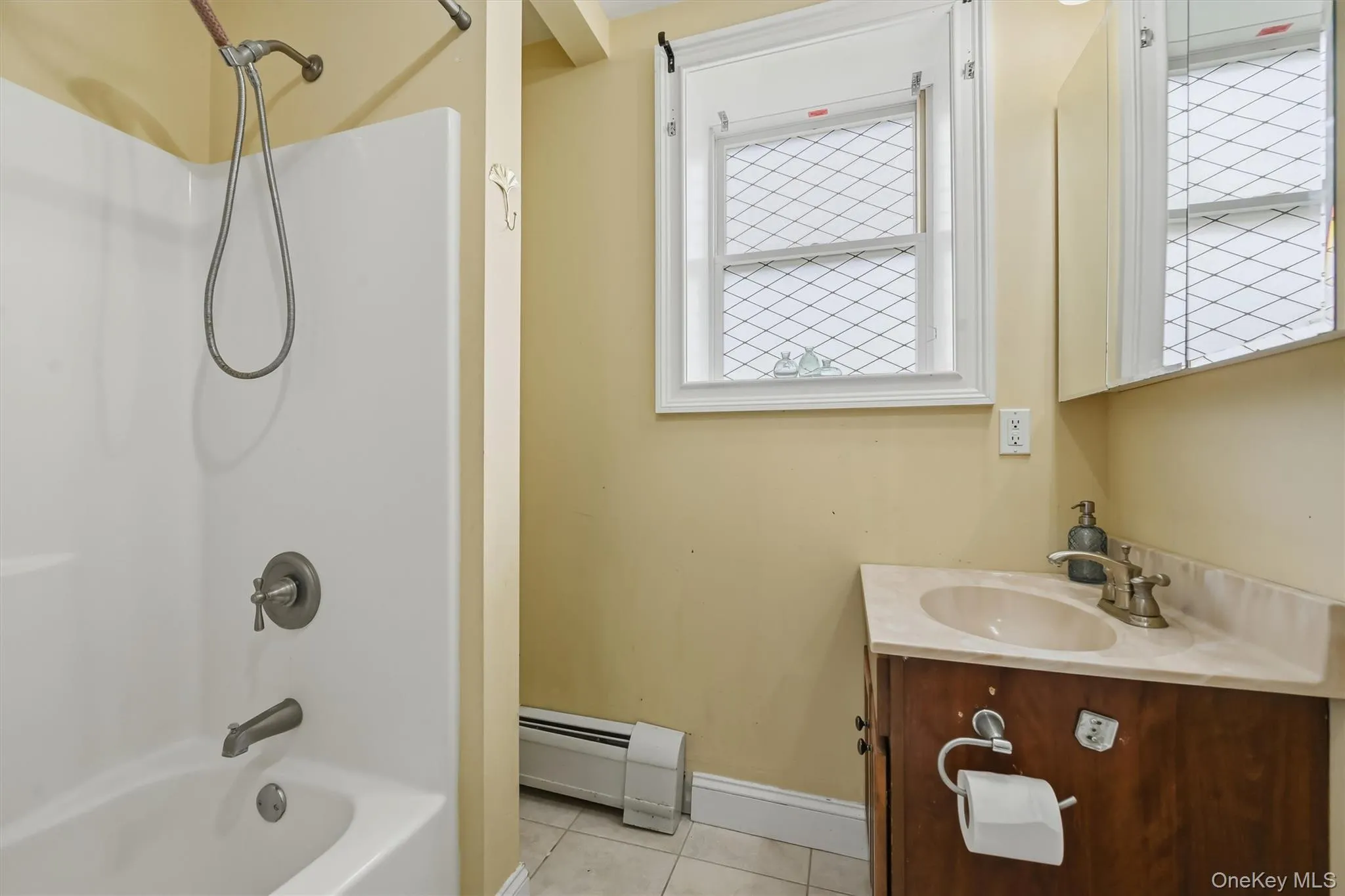 31 Schreiber Street, Orangetown, NY, 3 Bedrooms Bedrooms, 7 Rooms Rooms,2 BathroomsBathrooms,Residential,For Rent,Schreiber,0,1027034 31 Schreiber Street, Orangetown, NY, 3 Bedrooms Bedrooms, 7 Rooms Rooms,2 BathroomsBathrooms,Residential,For Rent,Schreiber,0,1027034
