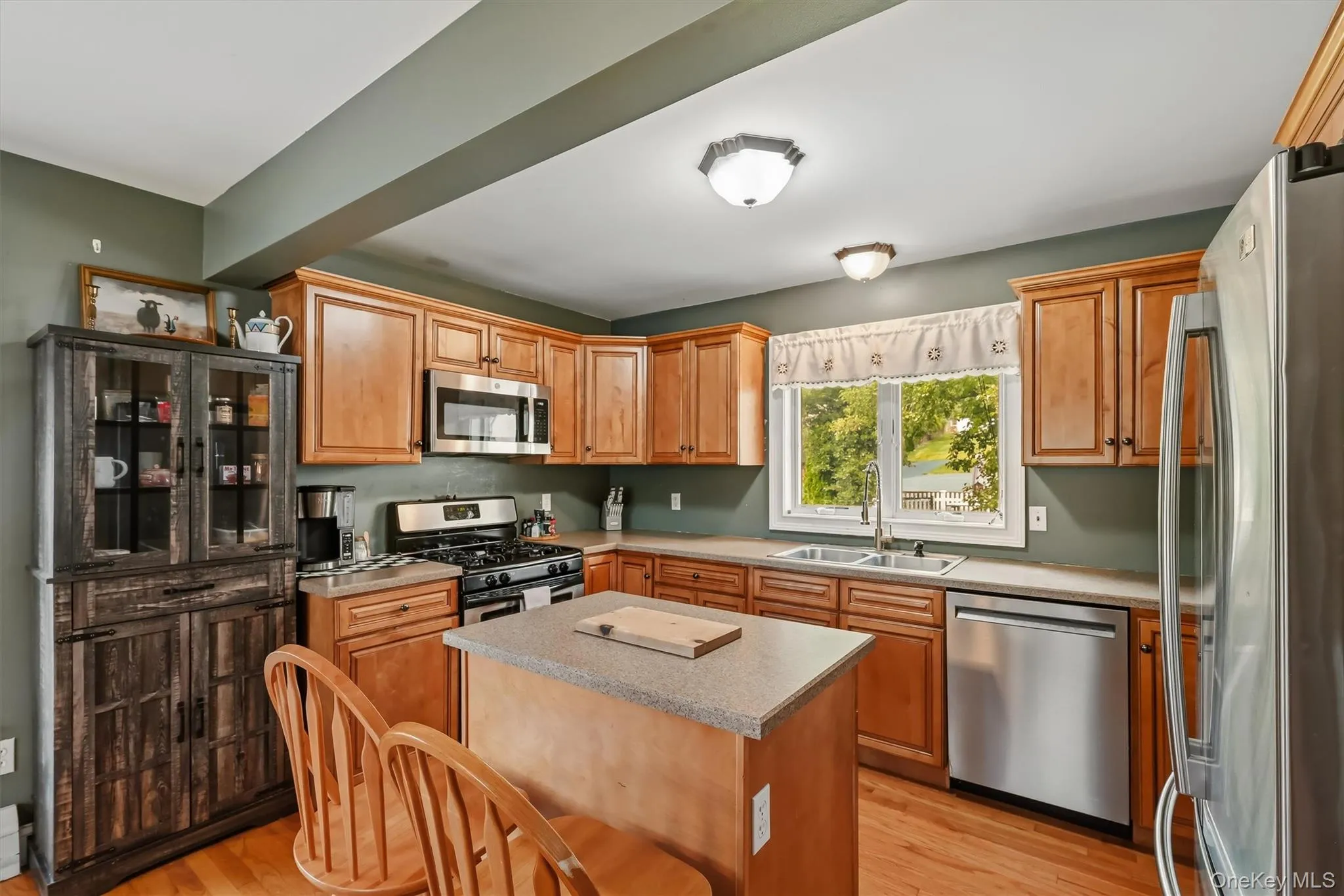 31 Schreiber Street, Orangetown, NY, 3 Bedrooms Bedrooms, 7 Rooms Rooms,2 BathroomsBathrooms,Residential,For Rent,Schreiber,0,1027034 31 Schreiber Street, Orangetown, NY, 3 Bedrooms Bedrooms, 7 Rooms Rooms,2 BathroomsBathrooms,Residential,For Rent,Schreiber,0,1027034