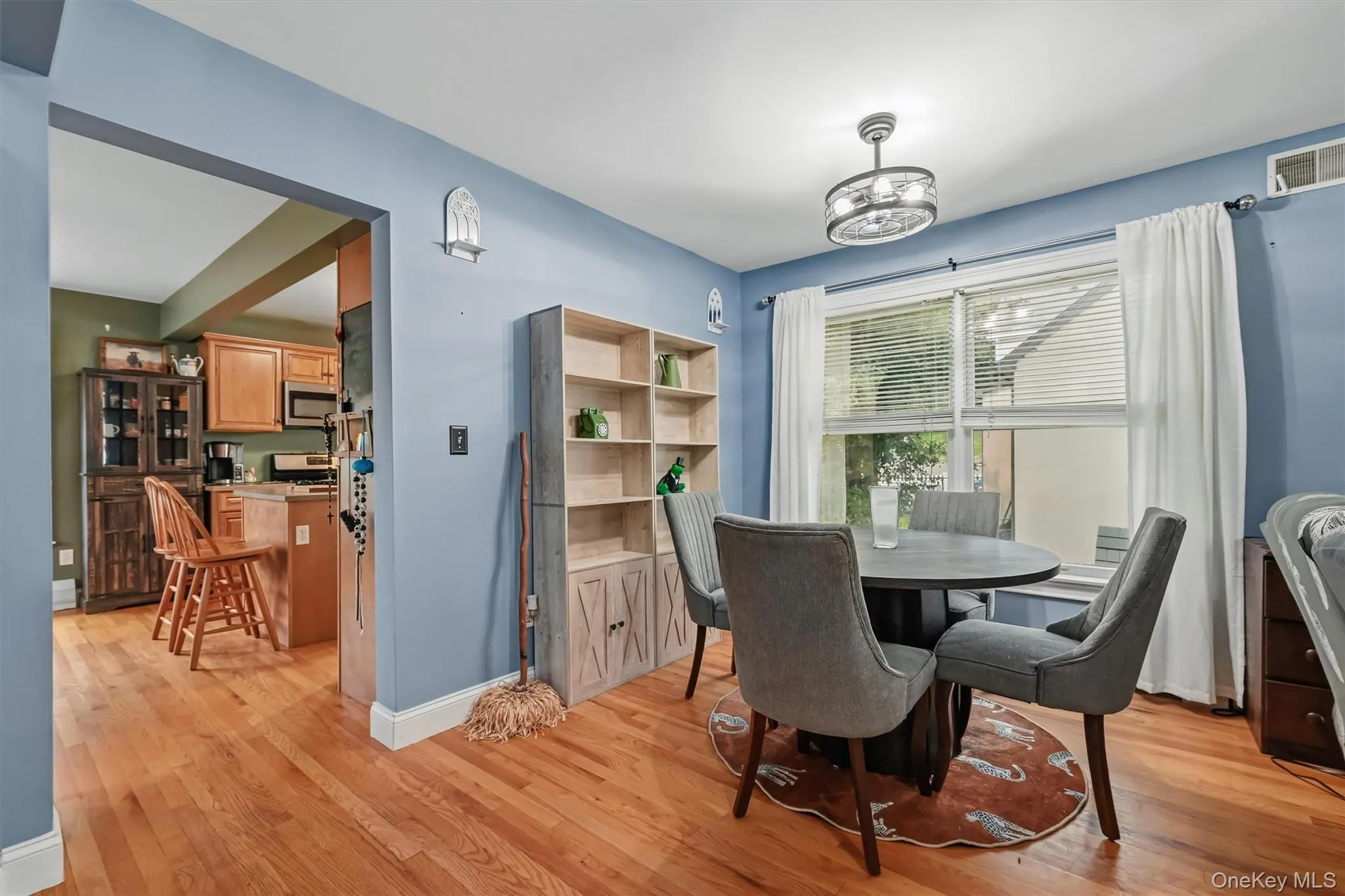 31 Schreiber Street, Orangetown, NY, 3 Bedrooms Bedrooms, 7 Rooms Rooms,2 BathroomsBathrooms,Residential,For Rent,Schreiber,0,1027034 31 Schreiber Street, Orangetown, NY, 3 Bedrooms Bedrooms, 7 Rooms Rooms,2 BathroomsBathrooms,Residential,For Rent,Schreiber,0,1027034
