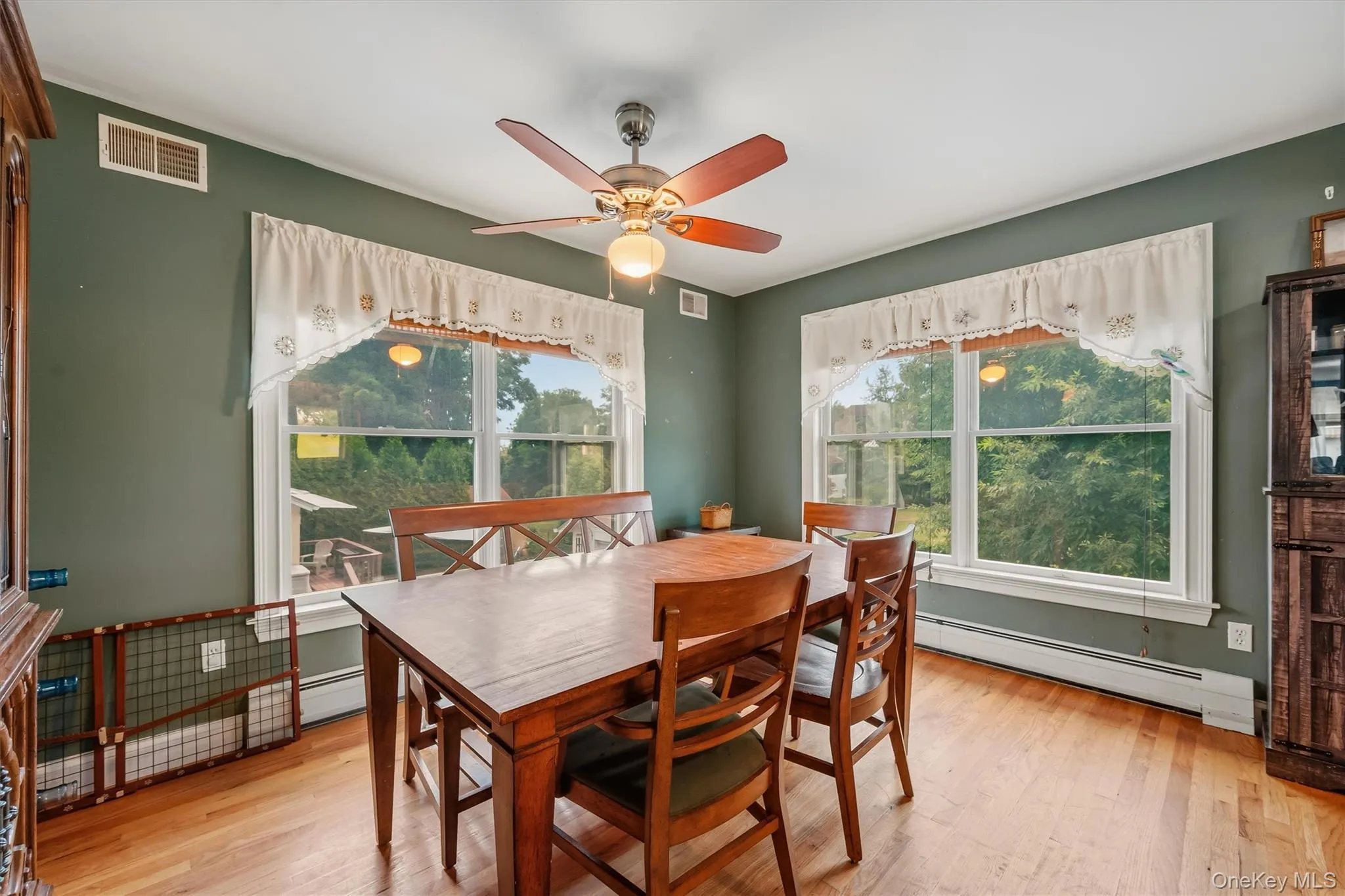 31 Schreiber Street, Orangetown, NY, 3 Bedrooms Bedrooms, 7 Rooms Rooms,2 BathroomsBathrooms,Residential,For Rent,Schreiber,0,1027034 31 Schreiber Street, Orangetown, NY, 3 Bedrooms Bedrooms, 7 Rooms Rooms,2 BathroomsBathrooms,Residential,For Rent,Schreiber,0,1027034