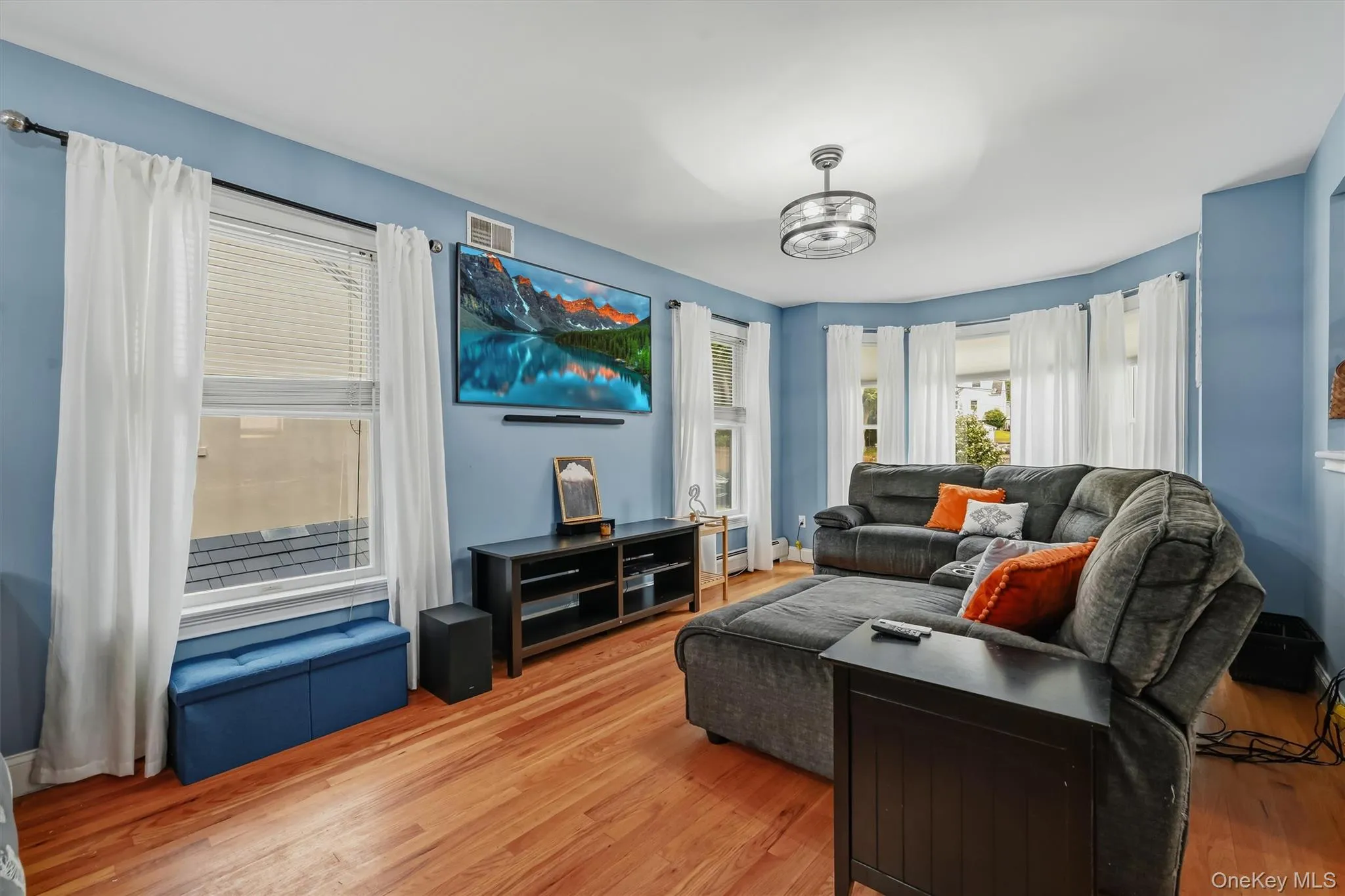 31 Schreiber Street, Orangetown, NY, 3 Bedrooms Bedrooms, 7 Rooms Rooms,2 BathroomsBathrooms,Residential,For Rent,Schreiber,0,1027034 31 Schreiber Street, Orangetown, NY, 3 Bedrooms Bedrooms, 7 Rooms Rooms,2 BathroomsBathrooms,Residential,For Rent,Schreiber,0,1027034