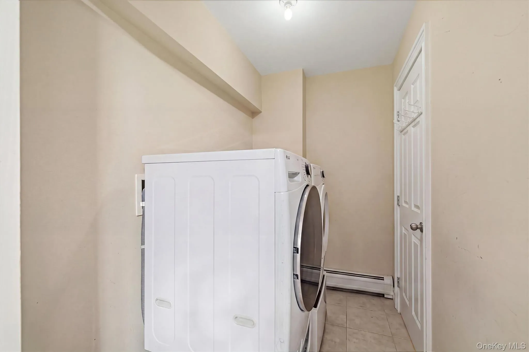 31 Schreiber Street, Orangetown, NY, 3 Bedrooms Bedrooms, 7 Rooms Rooms,2 BathroomsBathrooms,Residential,For Rent,Schreiber,0,1027034 31 Schreiber Street, Orangetown, NY, 3 Bedrooms Bedrooms, 7 Rooms Rooms,2 BathroomsBathrooms,Residential,For Rent,Schreiber,0,1027034