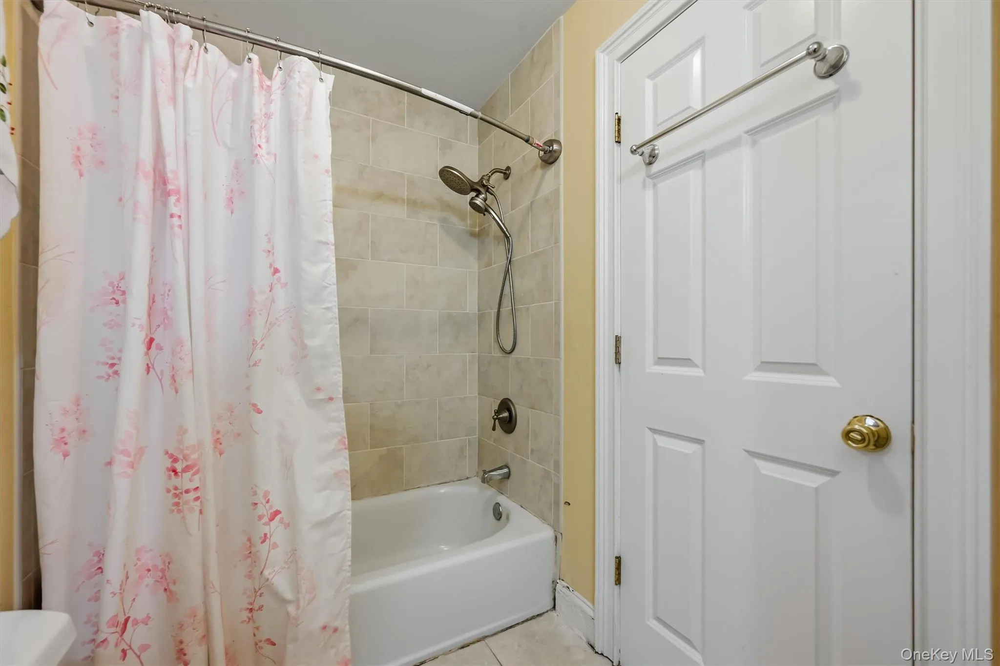 31 Schreiber Street, Orangetown, NY, 3 Bedrooms Bedrooms, 7 Rooms Rooms,2 BathroomsBathrooms,Residential,For Rent,Schreiber,0,1027034 31 Schreiber Street, Orangetown, NY, 3 Bedrooms Bedrooms, 7 Rooms Rooms,2 BathroomsBathrooms,Residential,For Rent,Schreiber,0,1027034