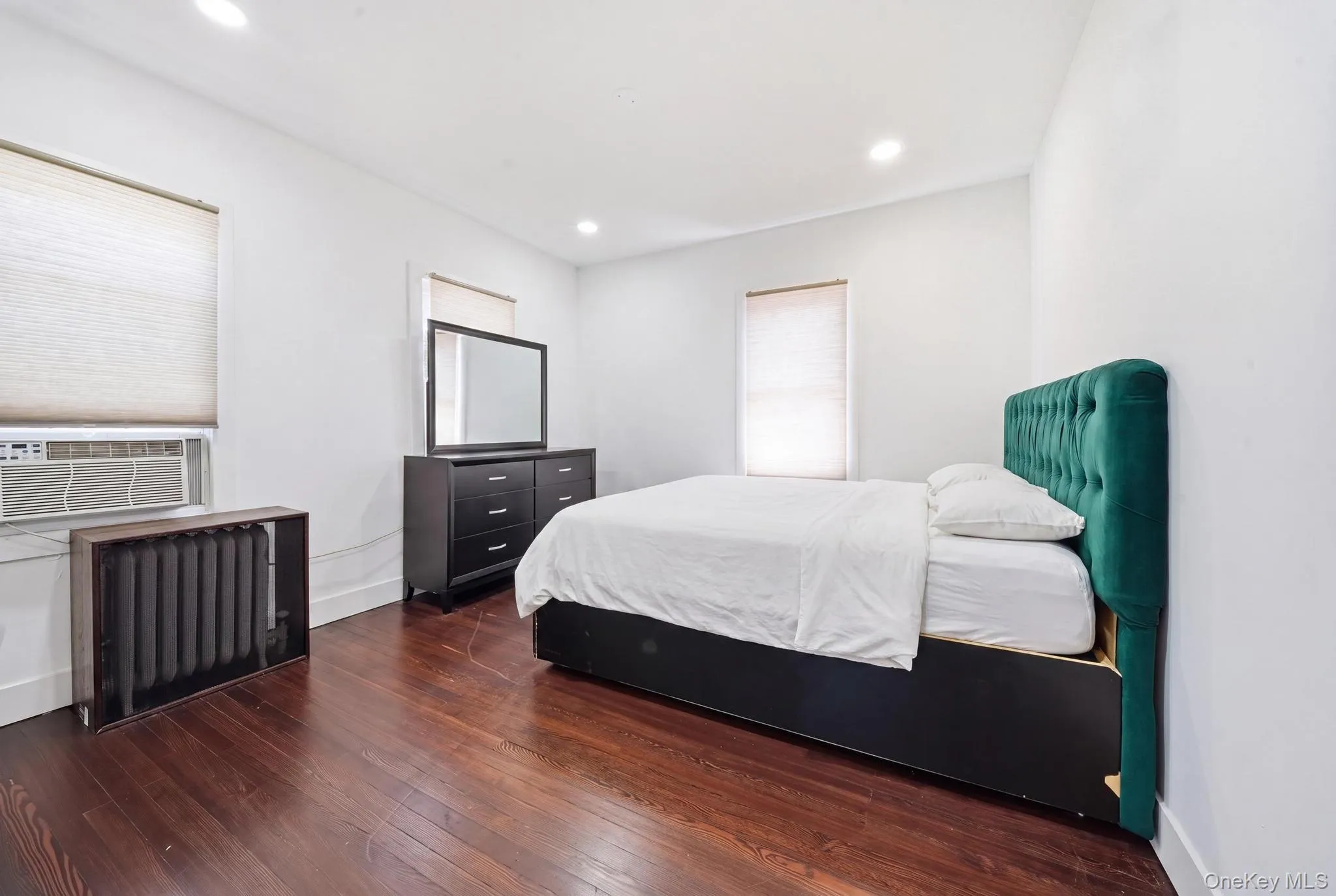 810 Wallace Avenue, Hempstead, NY, 4 Bedrooms Bedrooms, 10 Rooms Rooms,3 BathroomsBathrooms,Residential,For Rent,Wallace,0,1027035 810 Wallace Avenue, Hempstead, NY, 4 Bedrooms Bedrooms, 10 Rooms Rooms,3 BathroomsBathrooms,Residential,For Rent,Wallace,0,1027035