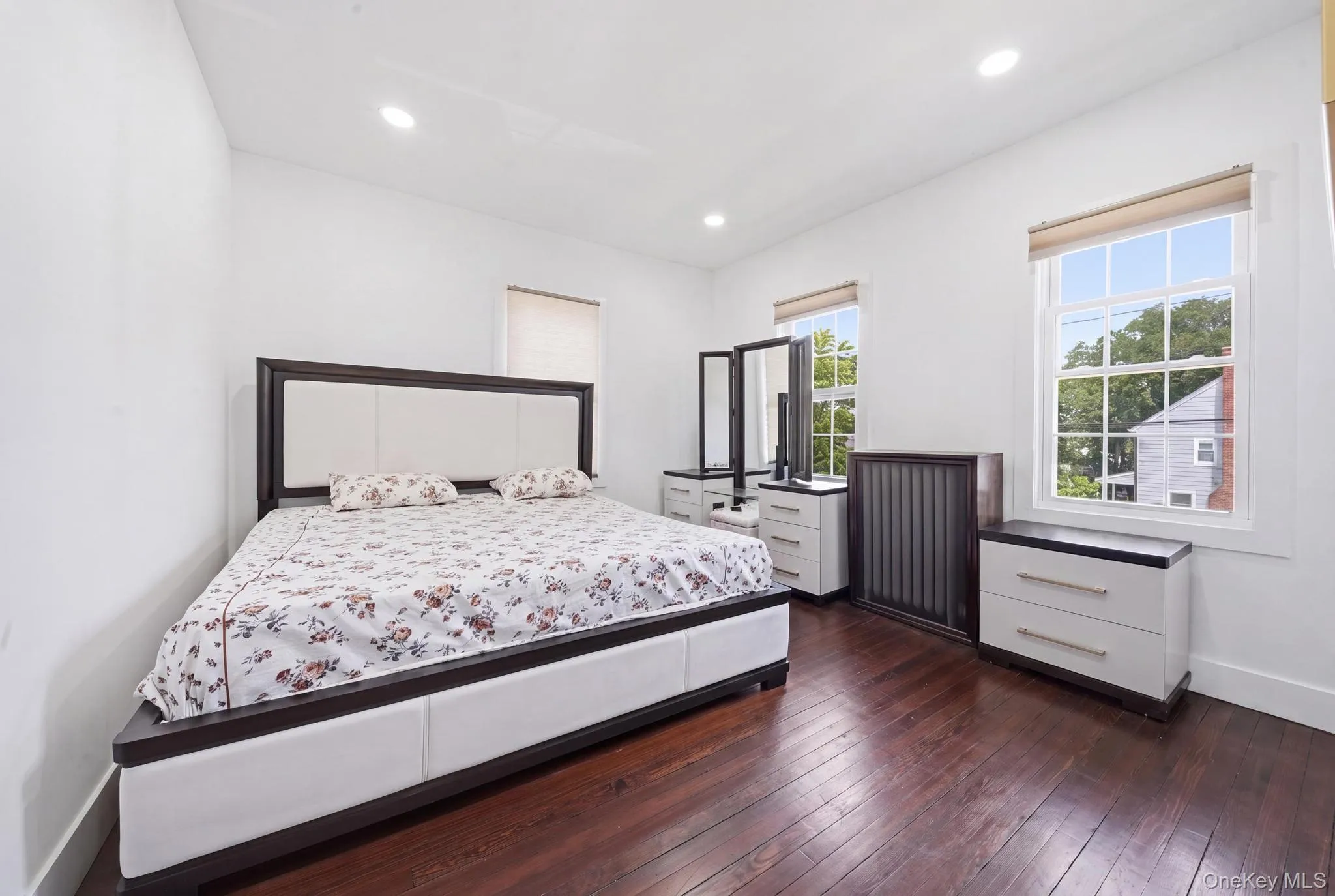 810 Wallace Avenue, Hempstead, NY, 4 Bedrooms Bedrooms, 10 Rooms Rooms,3 BathroomsBathrooms,Residential,For Rent,Wallace,0,1027035 810 Wallace Avenue, Hempstead, NY, 4 Bedrooms Bedrooms, 10 Rooms Rooms,3 BathroomsBathrooms,Residential,For Rent,Wallace,0,1027035