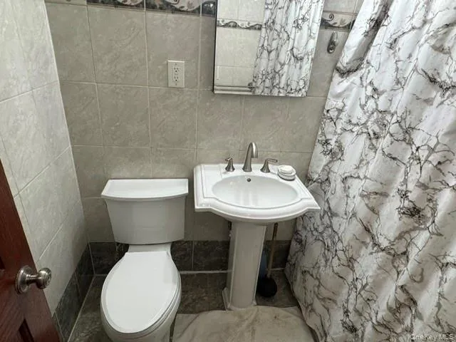 24-17 78th Street, New York, NY, 2 Bedrooms Bedrooms, 5 Rooms Rooms,1 BathroomBathrooms,Residential Lease,For Rent,78th,0,1027040 24-17 78th Street, New York, NY, 2 Bedrooms Bedrooms, 5 Rooms Rooms,1 BathroomBathrooms,Residential Lease,For Rent,78th,0,1027040
