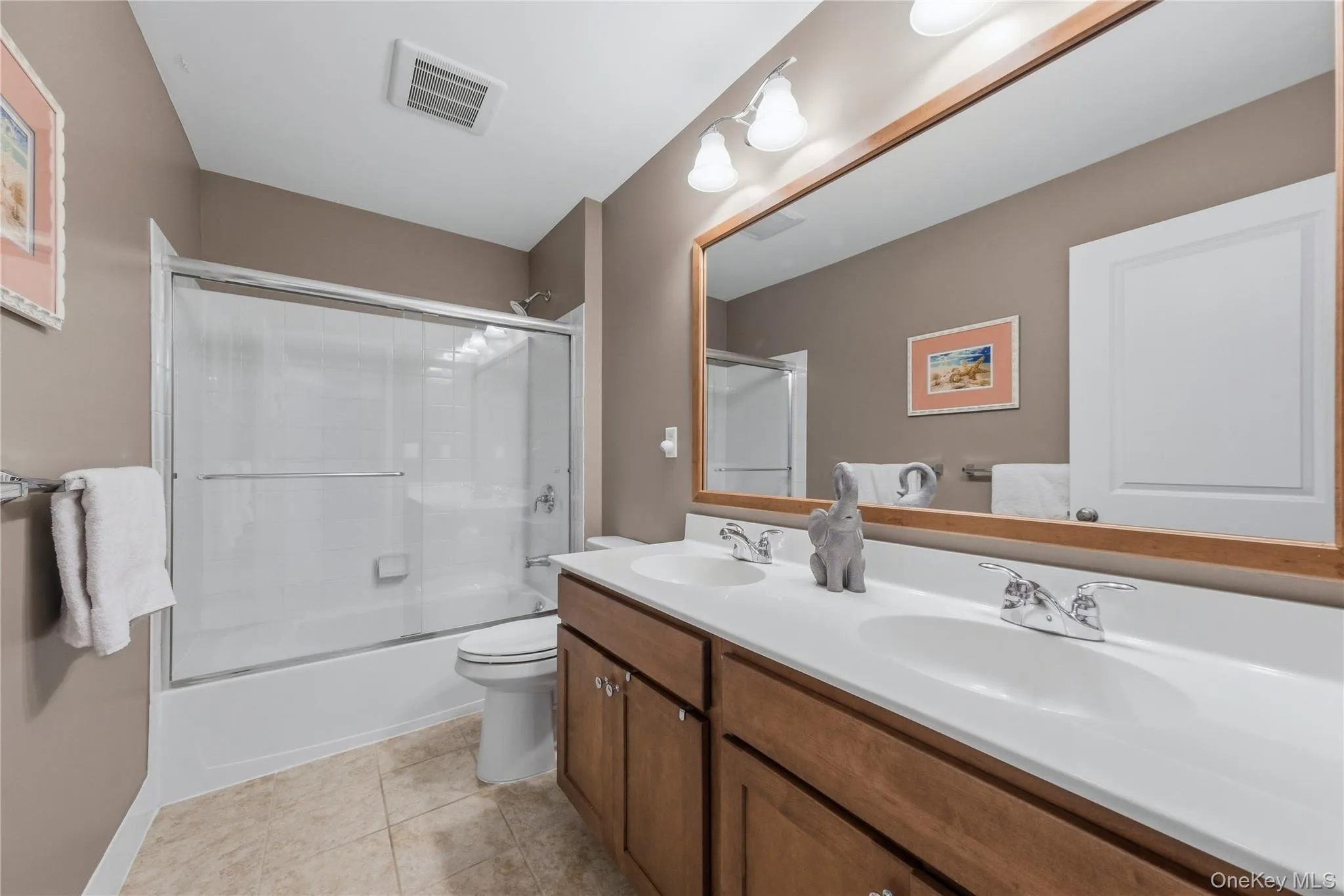 2 Chestnut Street, East Fishkill, NY, 4 Bedrooms Bedrooms, 11 Rooms Rooms,2 BathroomsBathrooms,Residential,For Rent,Chestnut,0,1027044 2 Chestnut Street, East Fishkill, NY, 4 Bedrooms Bedrooms, 11 Rooms Rooms,2 BathroomsBathrooms,Residential,For Rent,Chestnut,0,1027044