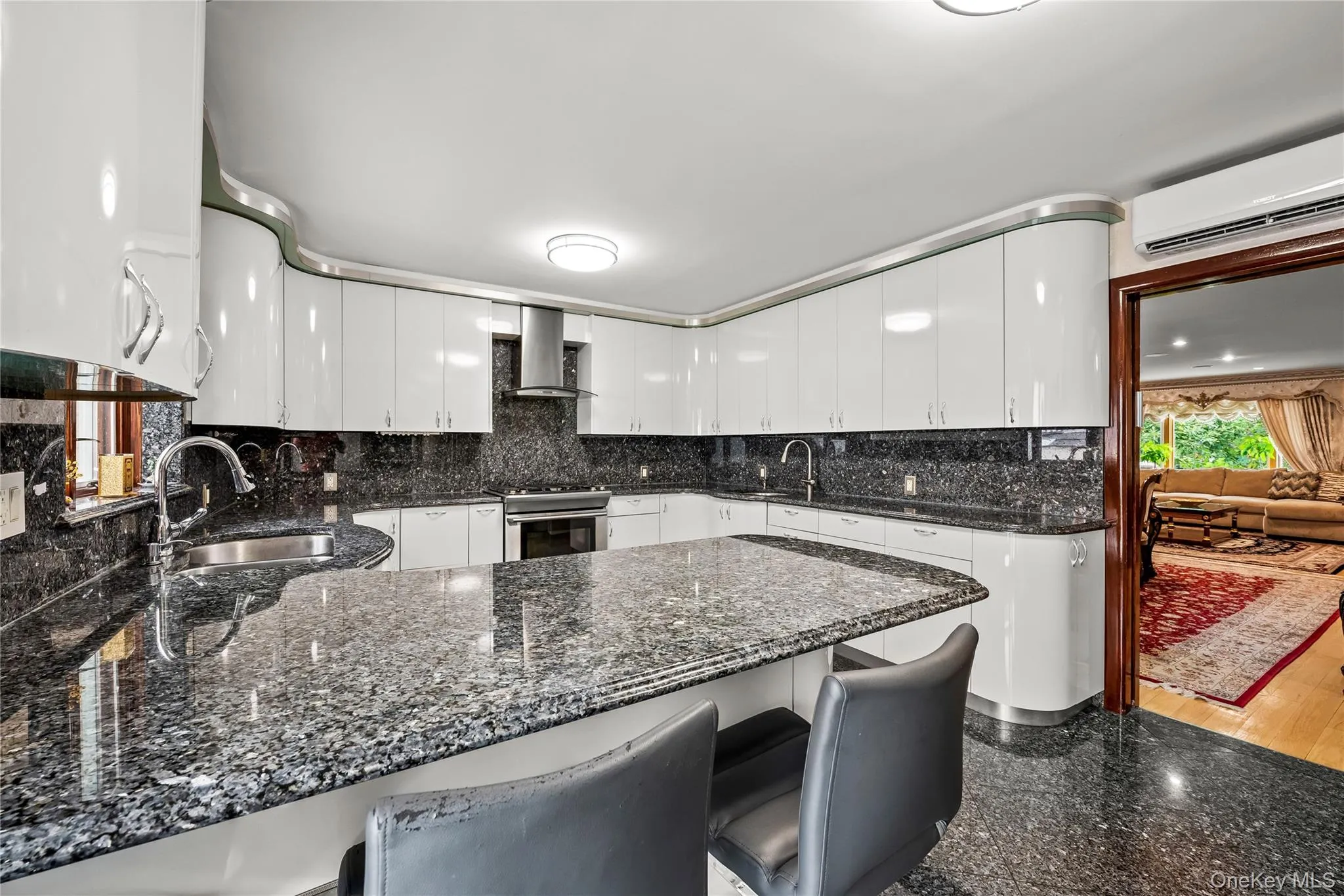 108-42 64th Road, New York, NY, 3 Bedrooms Bedrooms, 7 Rooms Rooms,2 BathroomsBathrooms,Residential,For Rent,64th,0,1027048 108-42 64th Road, New York, NY, 3 Bedrooms Bedrooms, 7 Rooms Rooms,2 BathroomsBathrooms,Residential,For Rent,64th,0,1027048