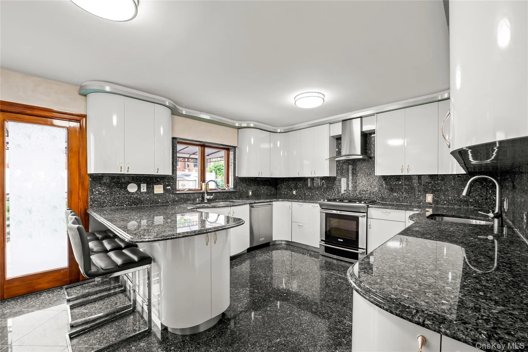 108-42 64th Road, New York, NY, 3 Bedrooms Bedrooms, 7 Rooms Rooms,2 BathroomsBathrooms,Residential,For Rent,64th,0,1027048 108-42 64th Road, New York, NY, 3 Bedrooms Bedrooms, 7 Rooms Rooms,2 BathroomsBathrooms,Residential,For Rent,64th,0,1027048