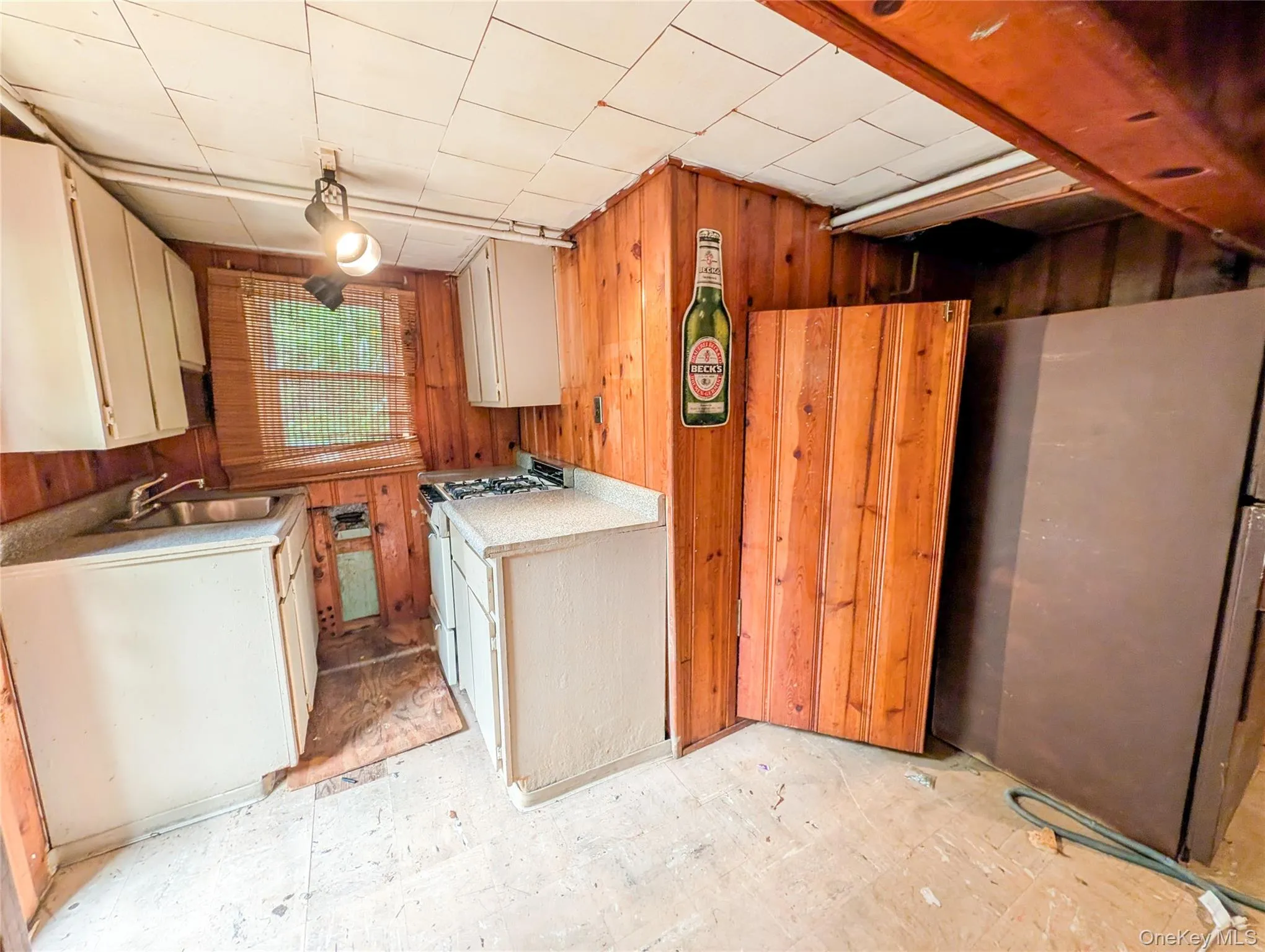 24 Grove Road, Brookhaven, NY, 3 Bedrooms Bedrooms, 5 Rooms Rooms,2 BathroomsBathrooms,Residential,For Rent,Grove,0,1027053 24 Grove Road, Brookhaven, NY, 3 Bedrooms Bedrooms, 5 Rooms Rooms,2 BathroomsBathrooms,Residential,For Rent,Grove,0,1027053