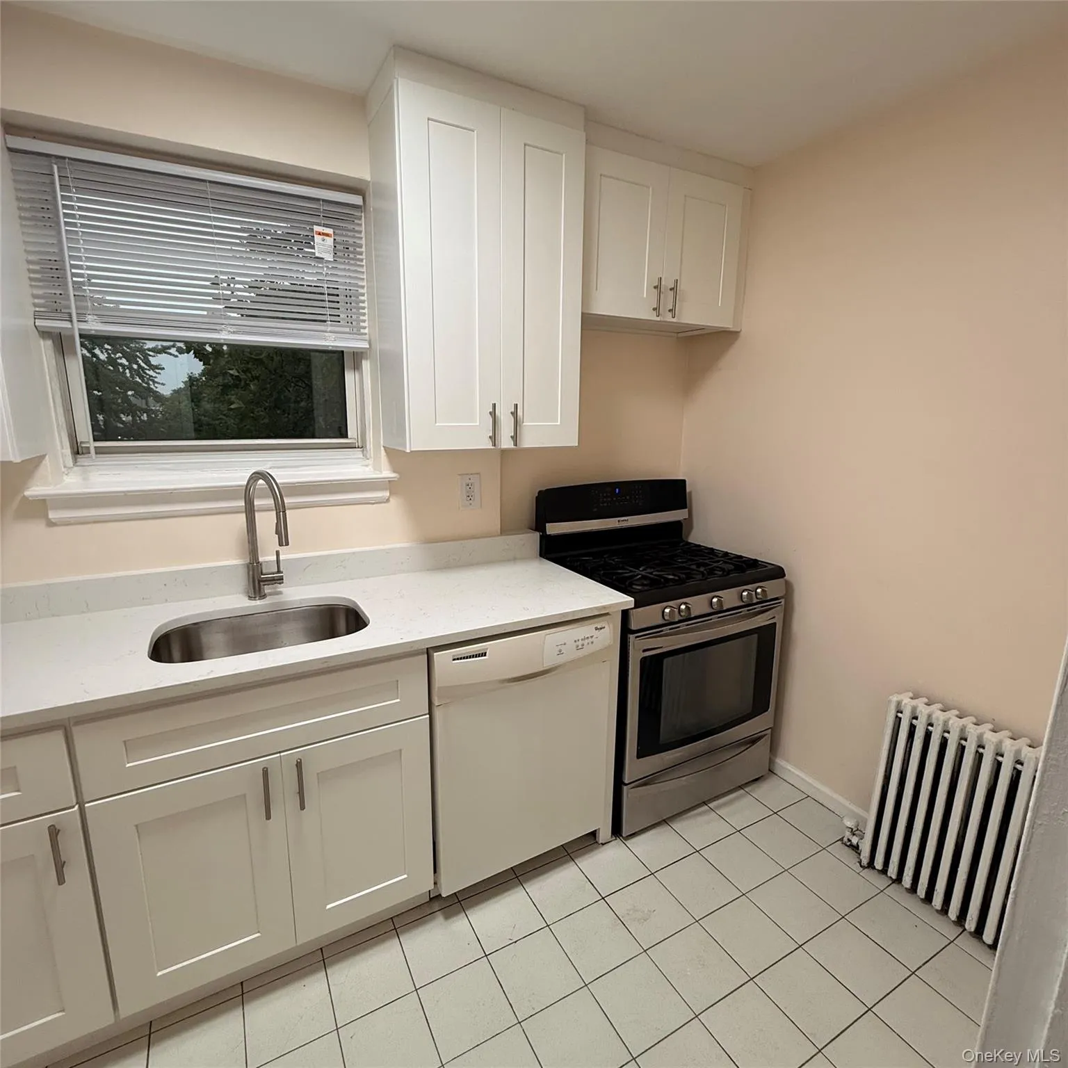 260-02 75 Ave, New York, NY, 2 Bedrooms Bedrooms, 4 Rooms Rooms,1 BathroomBathrooms,Residential Lease,For Rent,75 Ave,0,1027054 260-02 75 Ave, New York, NY, 2 Bedrooms Bedrooms, 4 Rooms Rooms,1 BathroomBathrooms,Residential Lease,For Rent,75 Ave,0,1027054