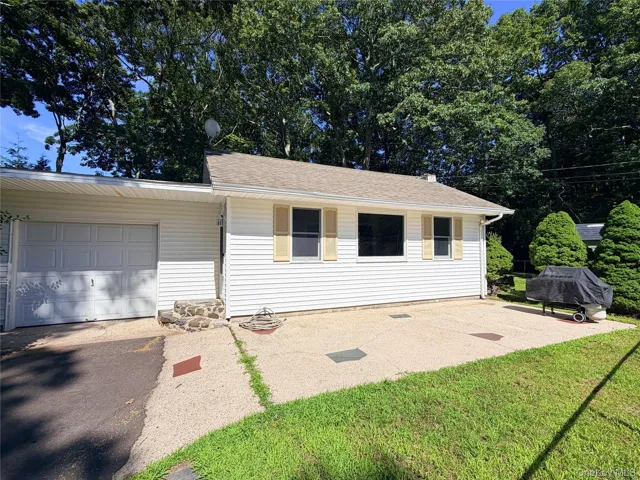 40 Hampton Street, Southampton, New York 11978