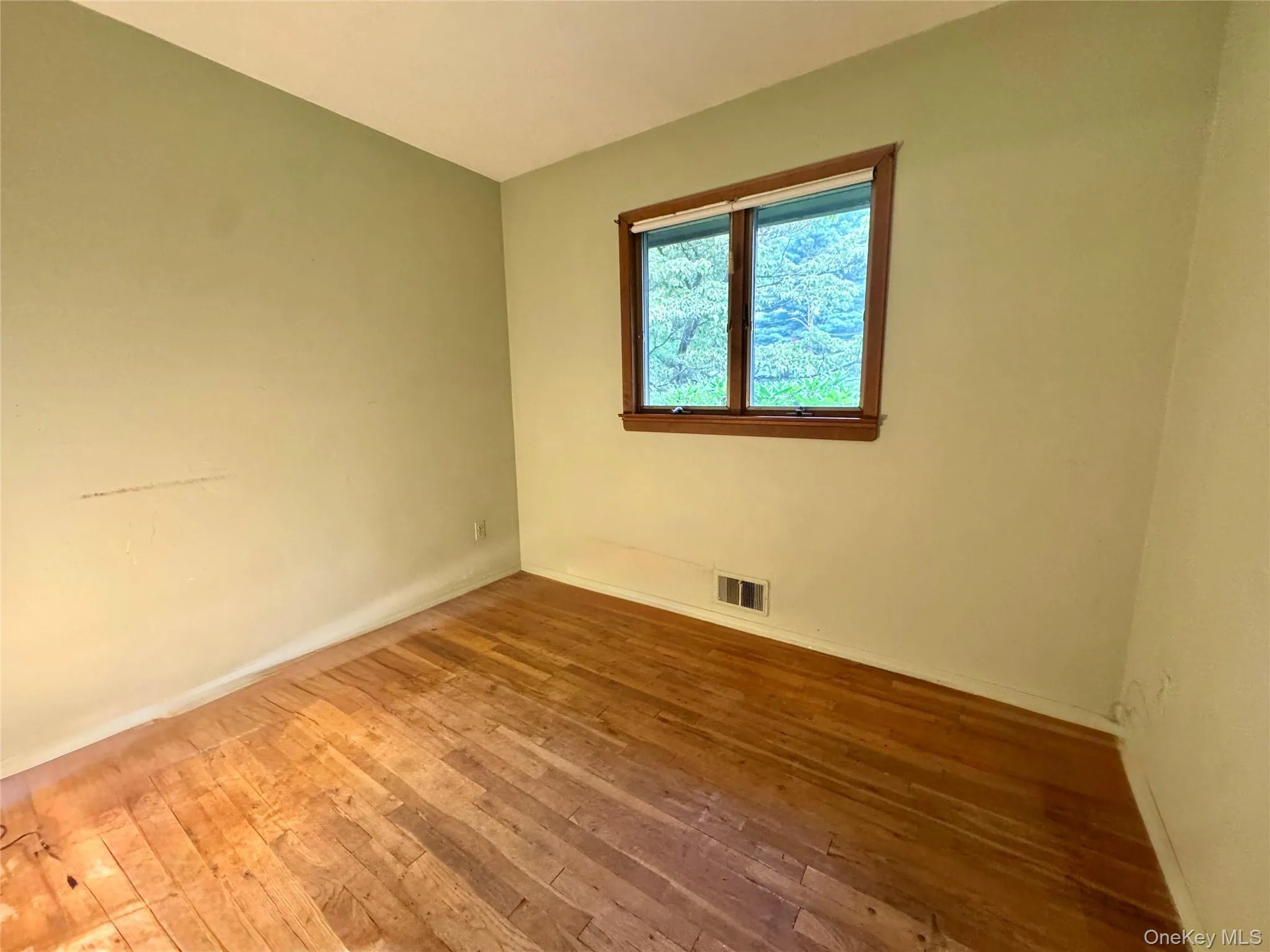 28 Euclid Avenue, Huntington, NY, 3 Bedrooms Bedrooms, 6 Rooms Rooms,2 BathroomsBathrooms,Residential,For Rent,Euclid,0,1027062 28 Euclid Avenue, Huntington, NY, 3 Bedrooms Bedrooms, 6 Rooms Rooms,2 BathroomsBathrooms,Residential,For Rent,Euclid,0,1027062