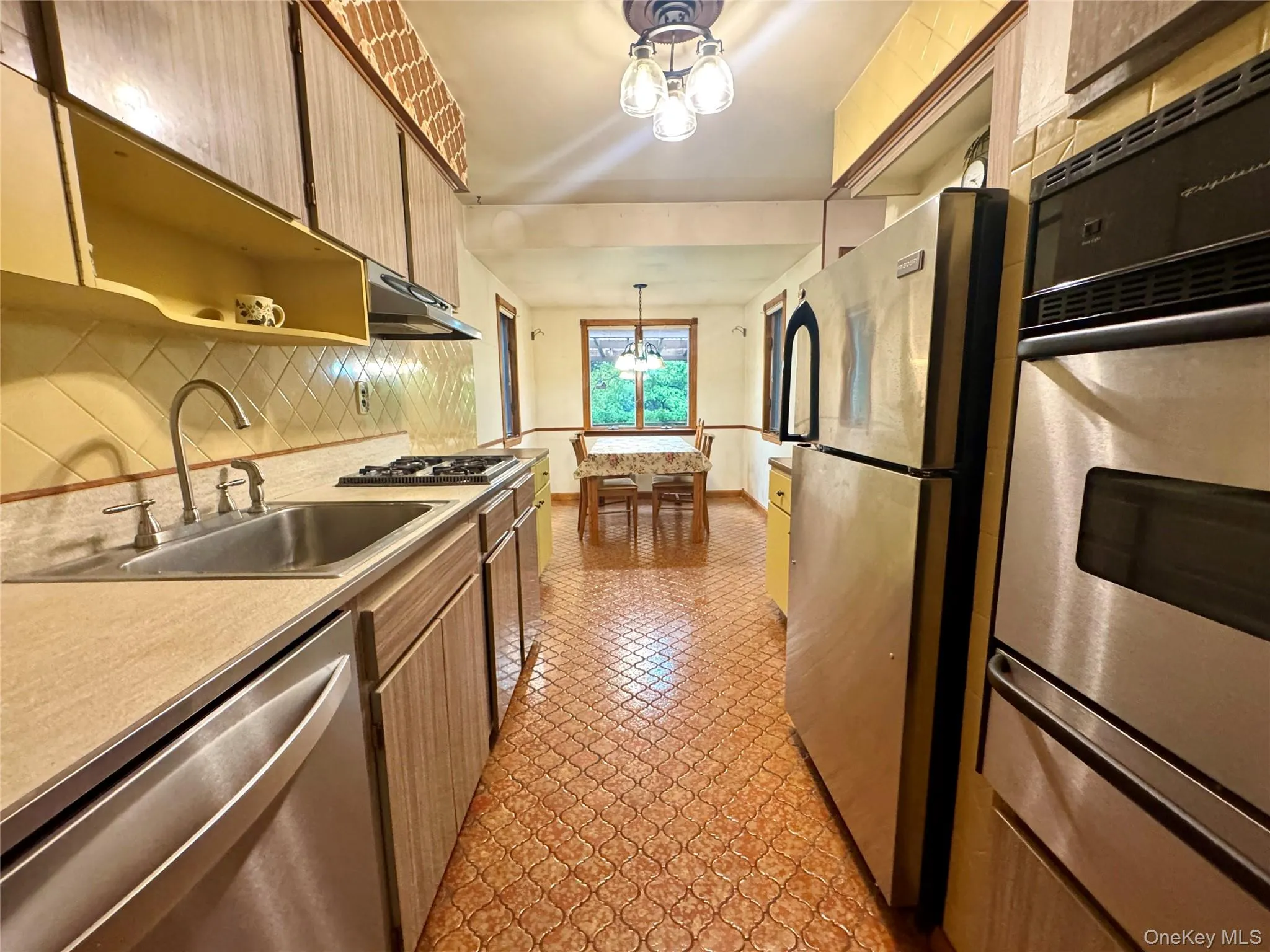 28 Euclid Avenue, Huntington, NY, 3 Bedrooms Bedrooms, 6 Rooms Rooms,2 BathroomsBathrooms,Residential,For Rent,Euclid,0,1027062 28 Euclid Avenue, Huntington, NY, 3 Bedrooms Bedrooms, 6 Rooms Rooms,2 BathroomsBathrooms,Residential,For Rent,Euclid,0,1027062