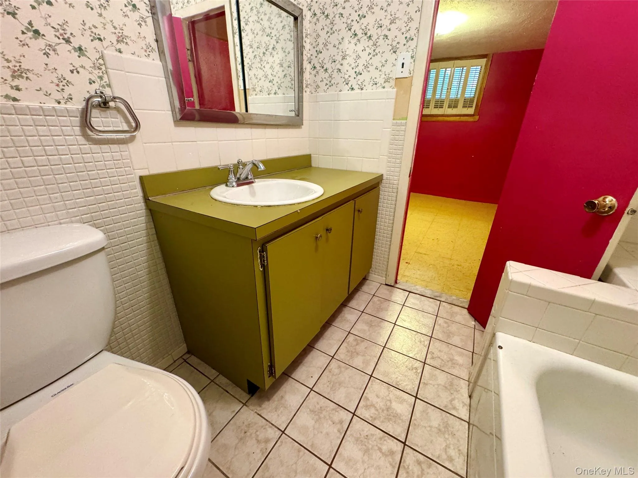 28 Euclid Avenue, Huntington, NY, 3 Bedrooms Bedrooms, 6 Rooms Rooms,2 BathroomsBathrooms,Residential,For Rent,Euclid,0,1027062 28 Euclid Avenue, Huntington, NY, 3 Bedrooms Bedrooms, 6 Rooms Rooms,2 BathroomsBathrooms,Residential,For Rent,Euclid,0,1027062