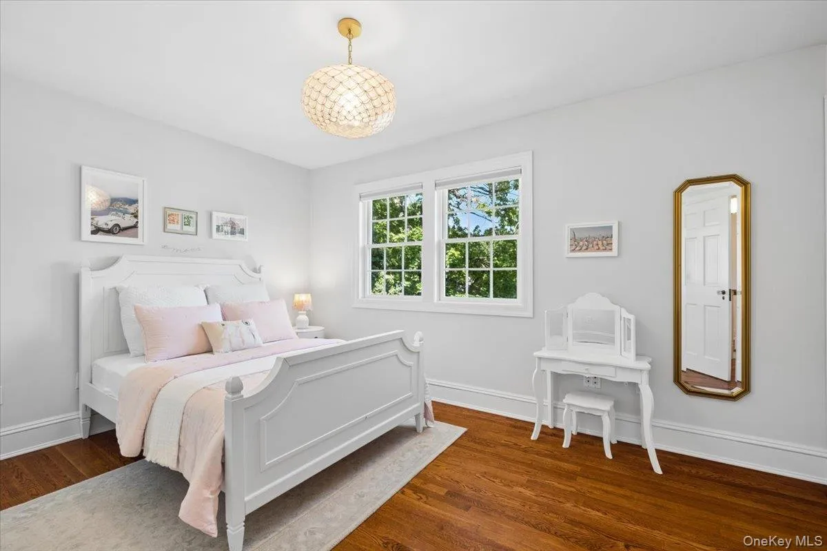 8 Lyons Place, Mamaroneck, NY, 4 Bedrooms Bedrooms, 8 Rooms Rooms,3 BathroomsBathrooms,Residential,For Rent,Lyons,0,1027067 8 Lyons Place, Mamaroneck, NY, 4 Bedrooms Bedrooms, 8 Rooms Rooms,3 BathroomsBathrooms,Residential,For Rent,Lyons,0,1027067