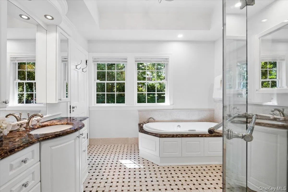 8 Lyons Place, Mamaroneck, NY, 4 Bedrooms Bedrooms, 8 Rooms Rooms,3 BathroomsBathrooms,Residential,For Rent,Lyons,0,1027067 8 Lyons Place, Mamaroneck, NY, 4 Bedrooms Bedrooms, 8 Rooms Rooms,3 BathroomsBathrooms,Residential,For Rent,Lyons,0,1027067