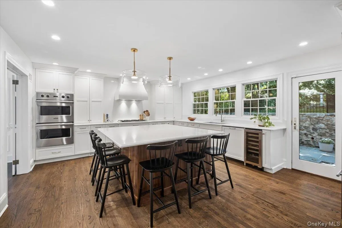 8 Lyons Place, Mamaroneck, NY, 4 Bedrooms Bedrooms, 8 Rooms Rooms,3 BathroomsBathrooms,Residential,For Rent,Lyons,0,1027067 8 Lyons Place, Mamaroneck, NY, 4 Bedrooms Bedrooms, 8 Rooms Rooms,3 BathroomsBathrooms,Residential,For Rent,Lyons,0,1027067
