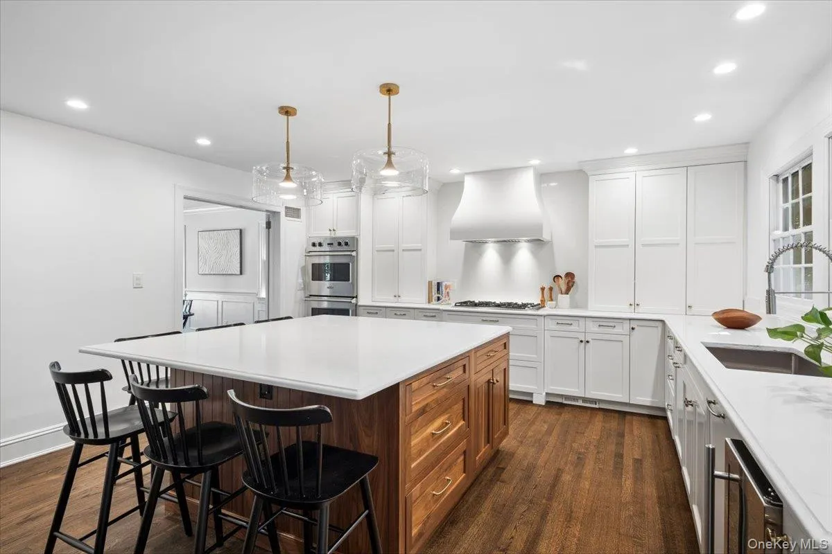 8 Lyons Place, Mamaroneck, NY, 4 Bedrooms Bedrooms, 8 Rooms Rooms,3 BathroomsBathrooms,Residential,For Rent,Lyons,0,1027067 8 Lyons Place, Mamaroneck, NY, 4 Bedrooms Bedrooms, 8 Rooms Rooms,3 BathroomsBathrooms,Residential,For Rent,Lyons,0,1027067
