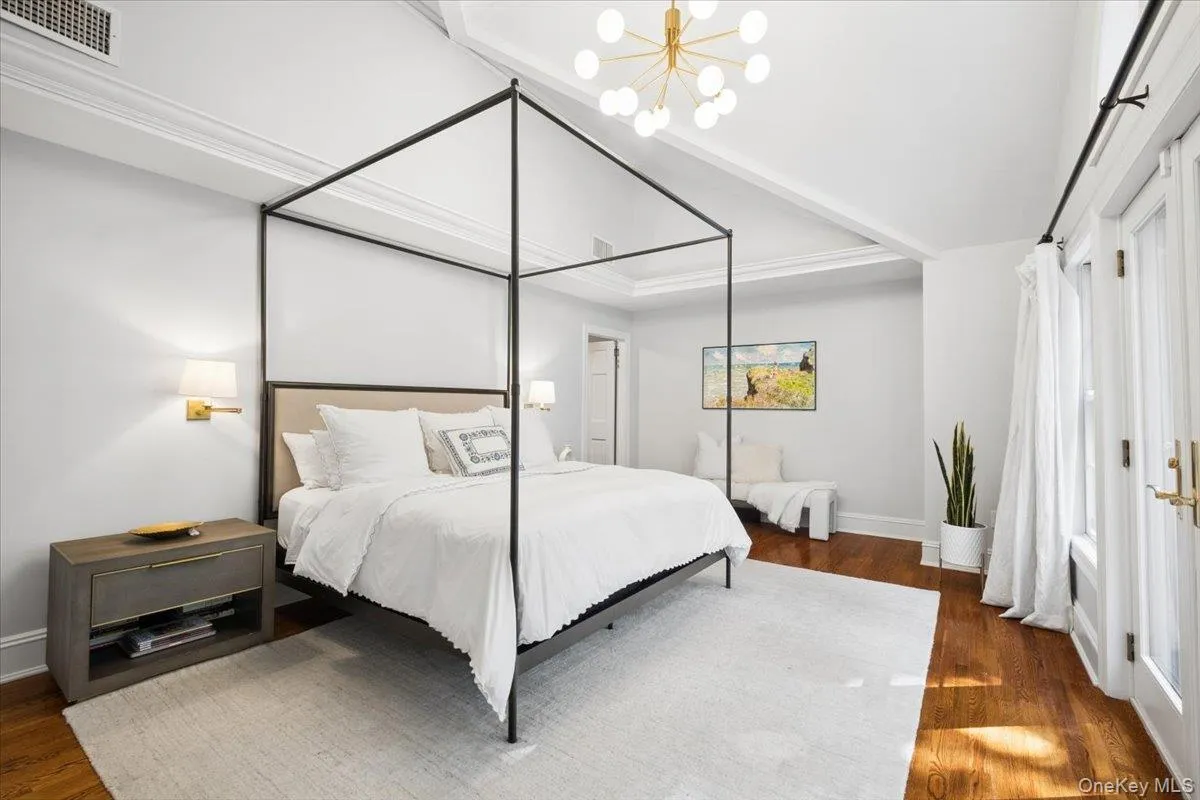 8 Lyons Place, Mamaroneck, NY, 4 Bedrooms Bedrooms, 8 Rooms Rooms,3 BathroomsBathrooms,Residential,For Rent,Lyons,0,1027067 8 Lyons Place, Mamaroneck, NY, 4 Bedrooms Bedrooms, 8 Rooms Rooms,3 BathroomsBathrooms,Residential,For Rent,Lyons,0,1027067
