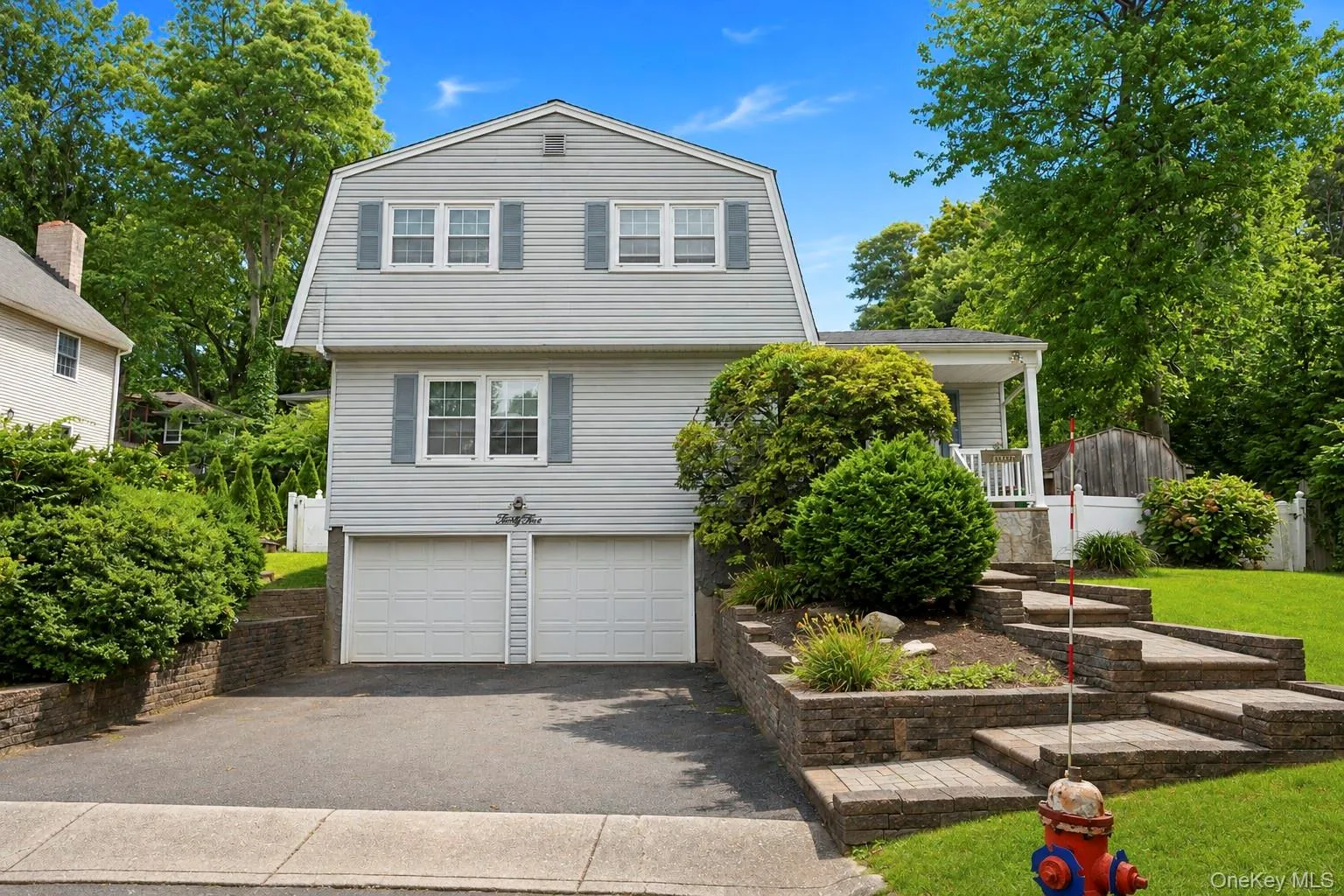 35 Sanford Street, Huntington, NY, 4 Bedrooms Bedrooms, 8 Rooms Rooms,2 BathroomsBathrooms,Residential,For Rent,Sanford,0,1027068 35 Sanford Street, Huntington, NY, 4 Bedrooms Bedrooms, 8 Rooms Rooms,2 BathroomsBathrooms,Residential,For Rent,Sanford,0,1027068
