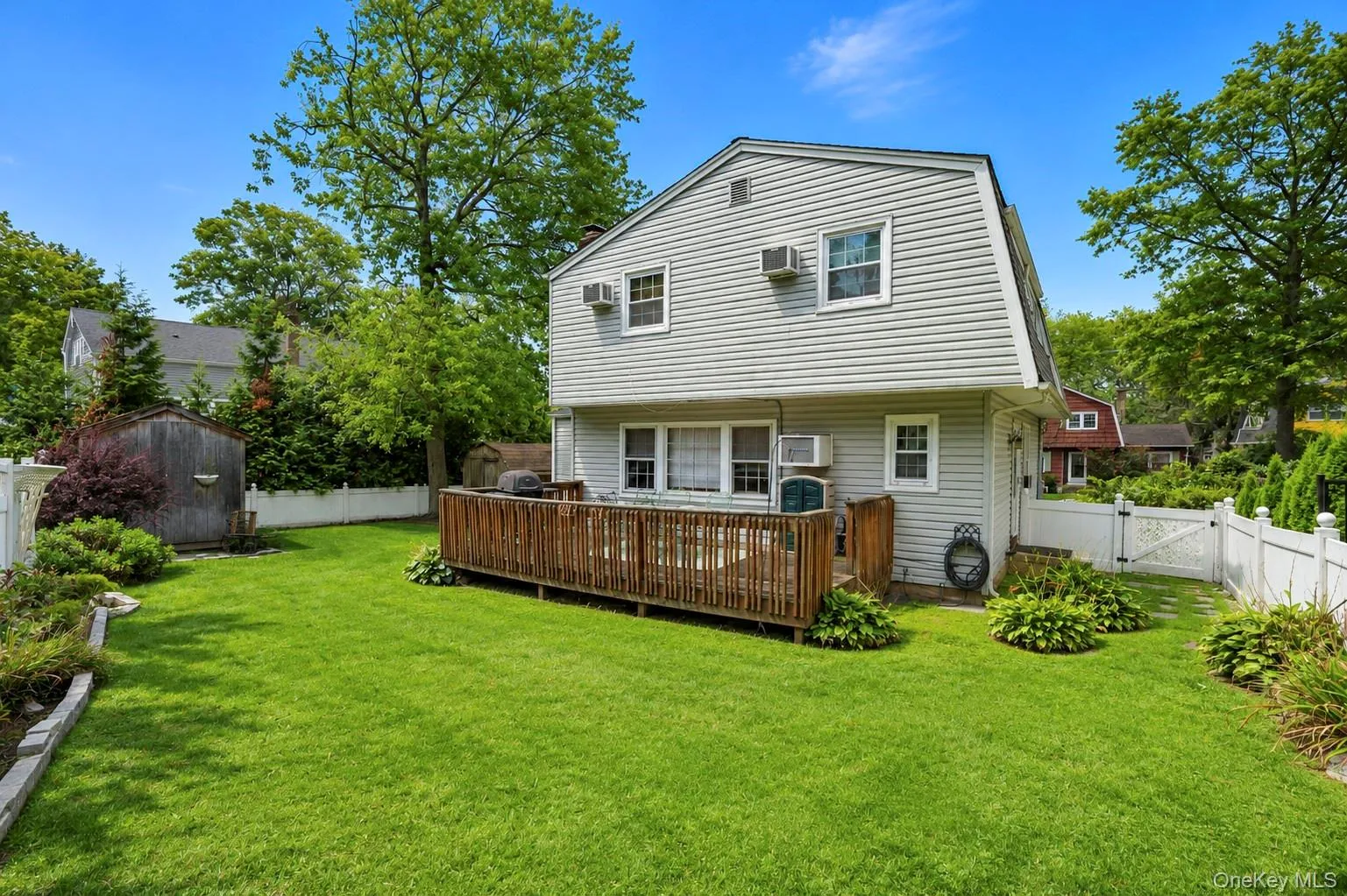 35 Sanford Street, Huntington, NY, 4 Bedrooms Bedrooms, 8 Rooms Rooms,2 BathroomsBathrooms,Residential,For Rent,Sanford,0,1027068 35 Sanford Street, Huntington, NY, 4 Bedrooms Bedrooms, 8 Rooms Rooms,2 BathroomsBathrooms,Residential,For Rent,Sanford,0,1027068