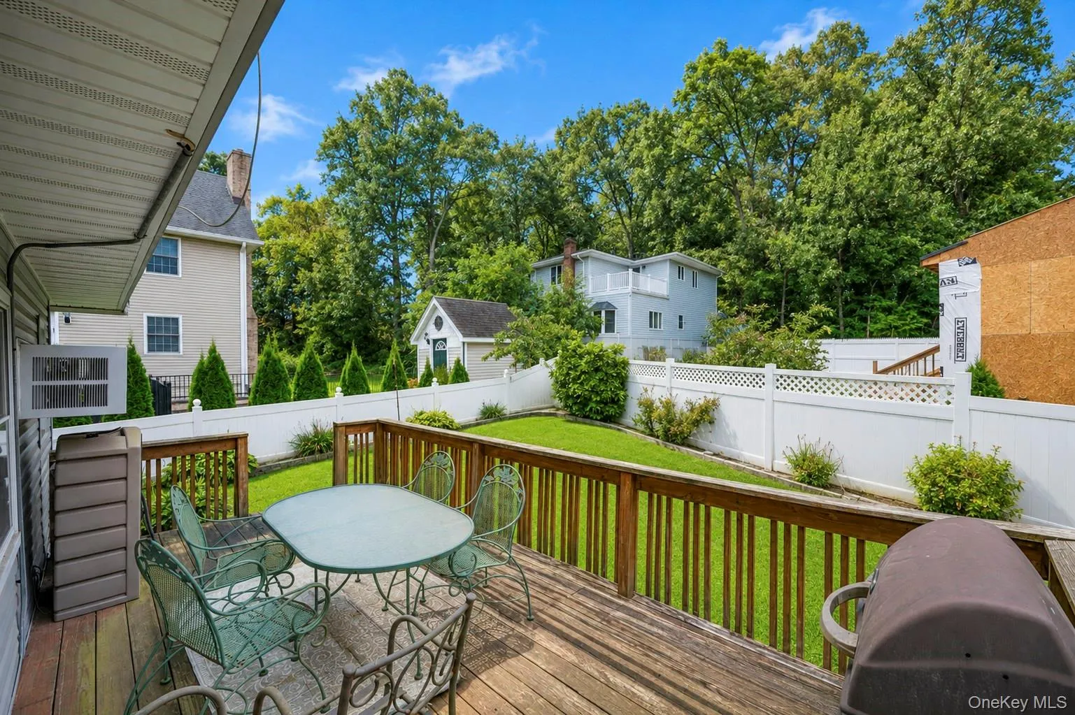 35 Sanford Street, Huntington, NY, 4 Bedrooms Bedrooms, 8 Rooms Rooms,2 BathroomsBathrooms,Residential,For Rent,Sanford,0,1027068 35 Sanford Street, Huntington, NY, 4 Bedrooms Bedrooms, 8 Rooms Rooms,2 BathroomsBathrooms,Residential,For Rent,Sanford,0,1027068