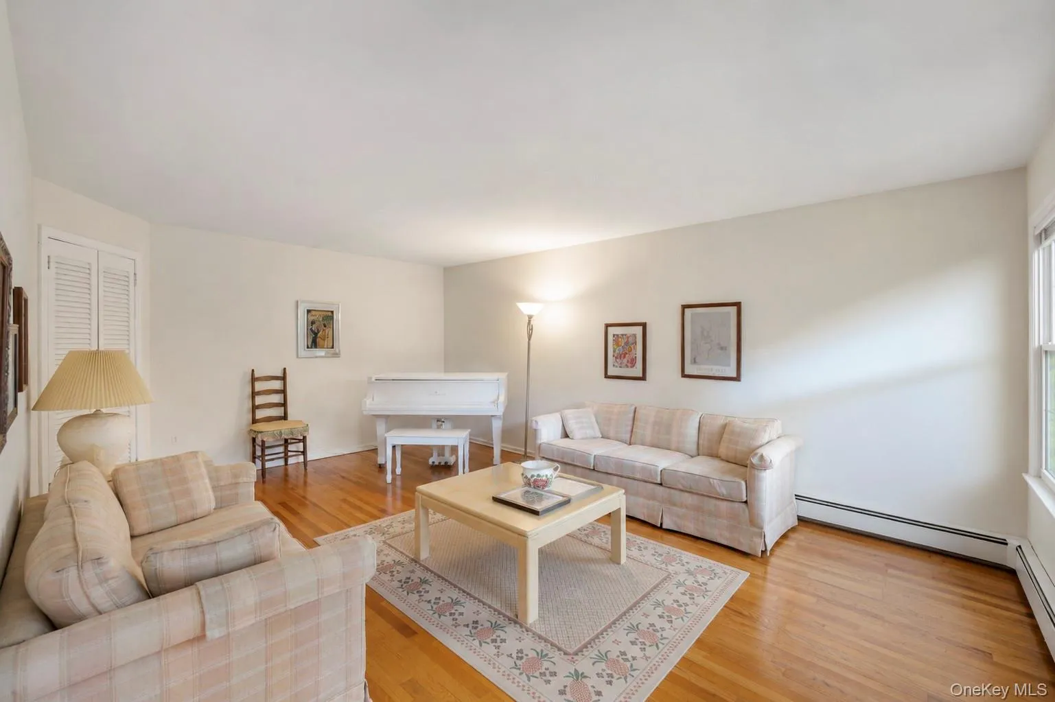 35 Sanford Street, Huntington, NY, 4 Bedrooms Bedrooms, 8 Rooms Rooms,2 BathroomsBathrooms,Residential,For Rent,Sanford,0,1027068 35 Sanford Street, Huntington, NY, 4 Bedrooms Bedrooms, 8 Rooms Rooms,2 BathroomsBathrooms,Residential,For Rent,Sanford,0,1027068