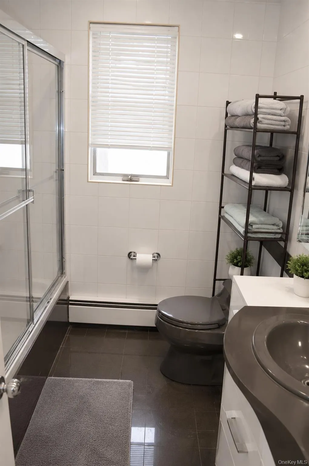 71 Grand Street, North Hempstead, NY, 2 Bedrooms Bedrooms, 5 Rooms Rooms,1 BathroomBathrooms,Residential Lease,For Rent,Grand,0,1027070 71 Grand Street, North Hempstead, NY, 2 Bedrooms Bedrooms, 5 Rooms Rooms,1 BathroomBathrooms,Residential Lease,For Rent,Grand,0,1027070
