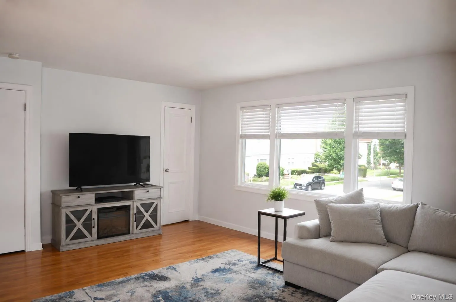 71 Grand Street, North Hempstead, NY, 2 Bedrooms Bedrooms, 5 Rooms Rooms,1 BathroomBathrooms,Residential Lease,For Rent,Grand,0,1027070 71 Grand Street, North Hempstead, NY, 2 Bedrooms Bedrooms, 5 Rooms Rooms,1 BathroomBathrooms,Residential Lease,For Rent,Grand,0,1027070