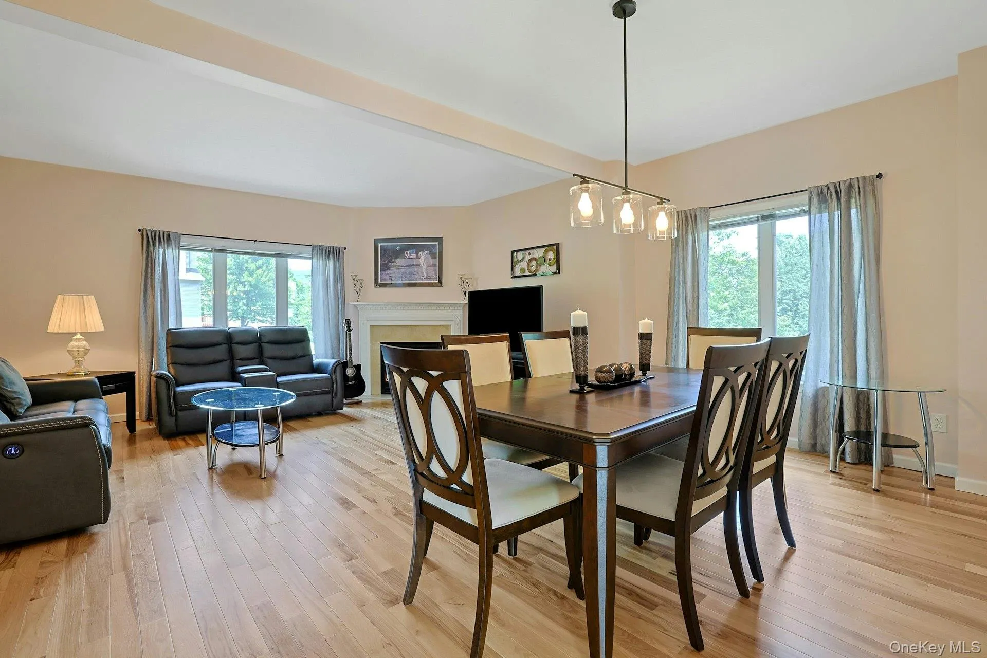Dining and living room combination offering plenty of space and natural flow. Dining and living room combination offering plenty of space and natural flow.