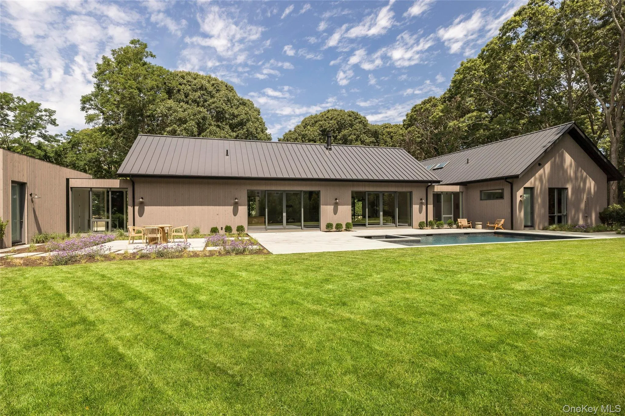 6 Great Circle Drive, Shelter Island, NY, 5 Bedrooms Bedrooms, 11 Rooms Rooms,6 BathroomsBathrooms,Residential,For Rent,Great Circle,0,1027086 6 Great Circle Drive, Shelter Island, NY, 5 Bedrooms Bedrooms, 11 Rooms Rooms,6 BathroomsBathrooms,Residential,For Rent,Great Circle,0,1027086
