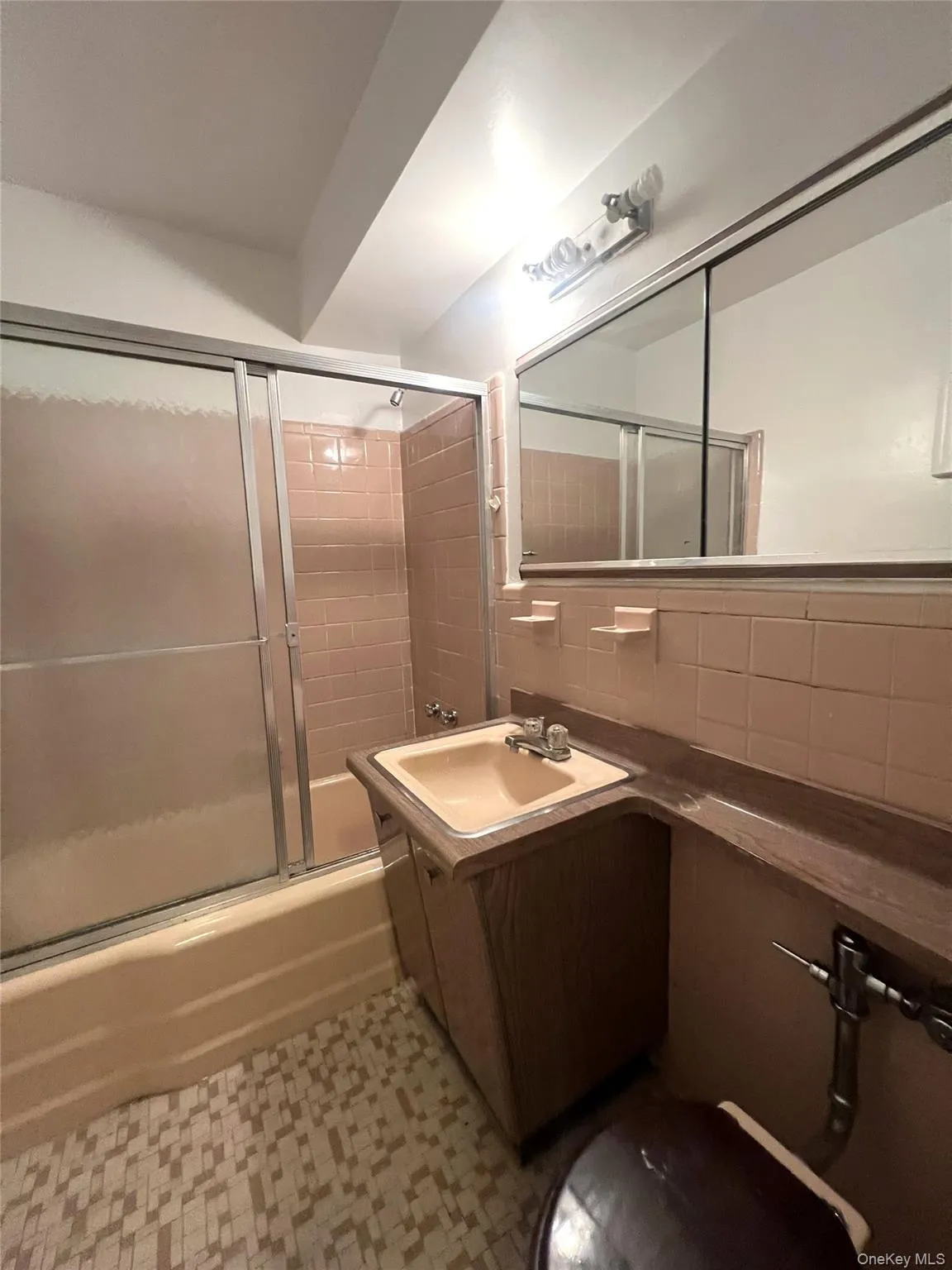 52-30 39th Drive, New York, NY, 1 Bedroom Bedrooms, 3 Rooms Rooms,1 BathroomBathrooms,Residential,For Rent,39th,0,1027088 52-30 39th Drive, New York, NY, 1 Bedroom Bedrooms, 3 Rooms Rooms,1 BathroomBathrooms,Residential,For Rent,39th,0,1027088