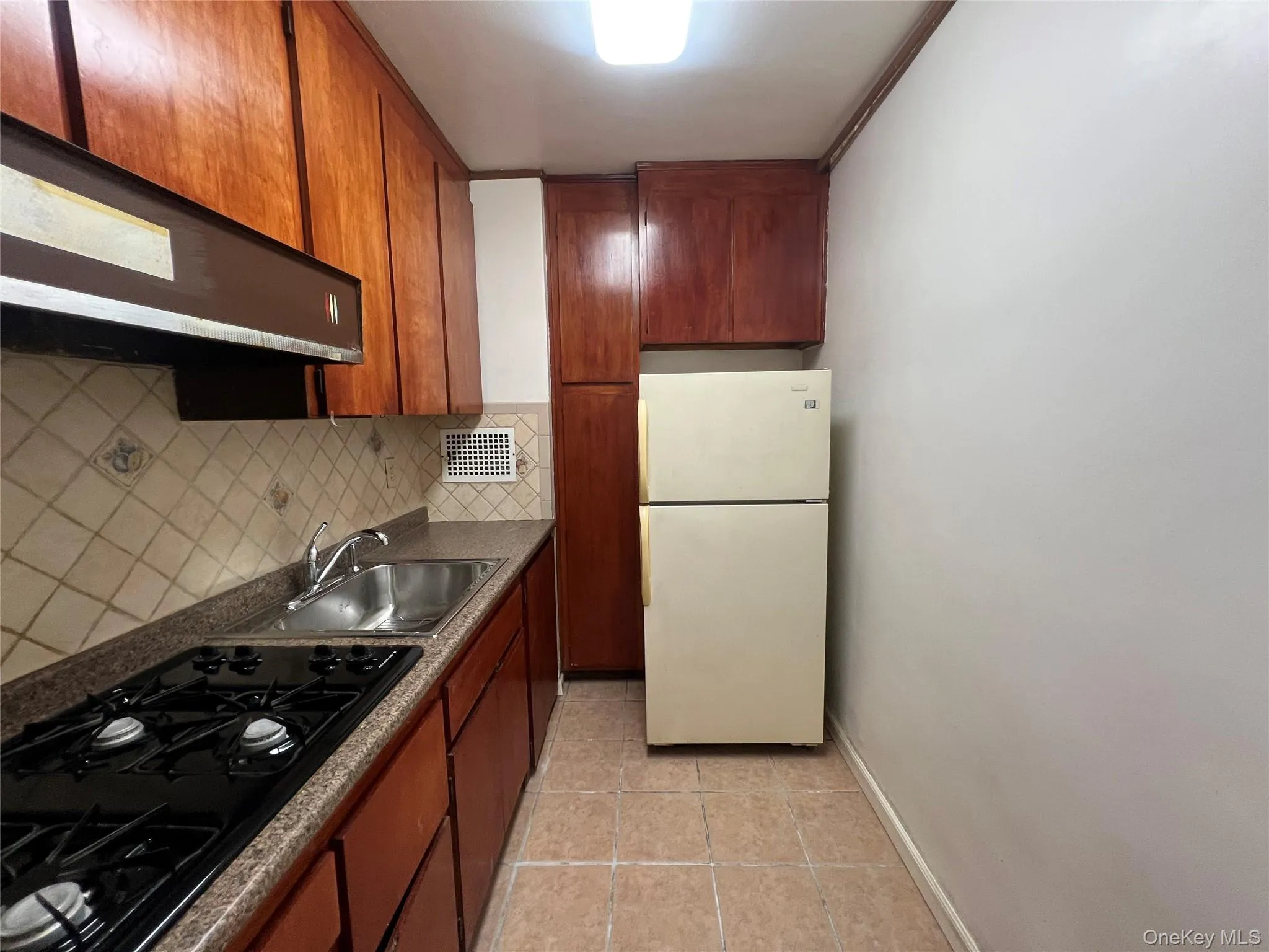 52-30 39th Drive, New York, NY, 1 Bedroom Bedrooms, 3 Rooms Rooms,1 BathroomBathrooms,Residential,For Rent,39th,0,1027088 52-30 39th Drive, New York, NY, 1 Bedroom Bedrooms, 3 Rooms Rooms,1 BathroomBathrooms,Residential,For Rent,39th,0,1027088