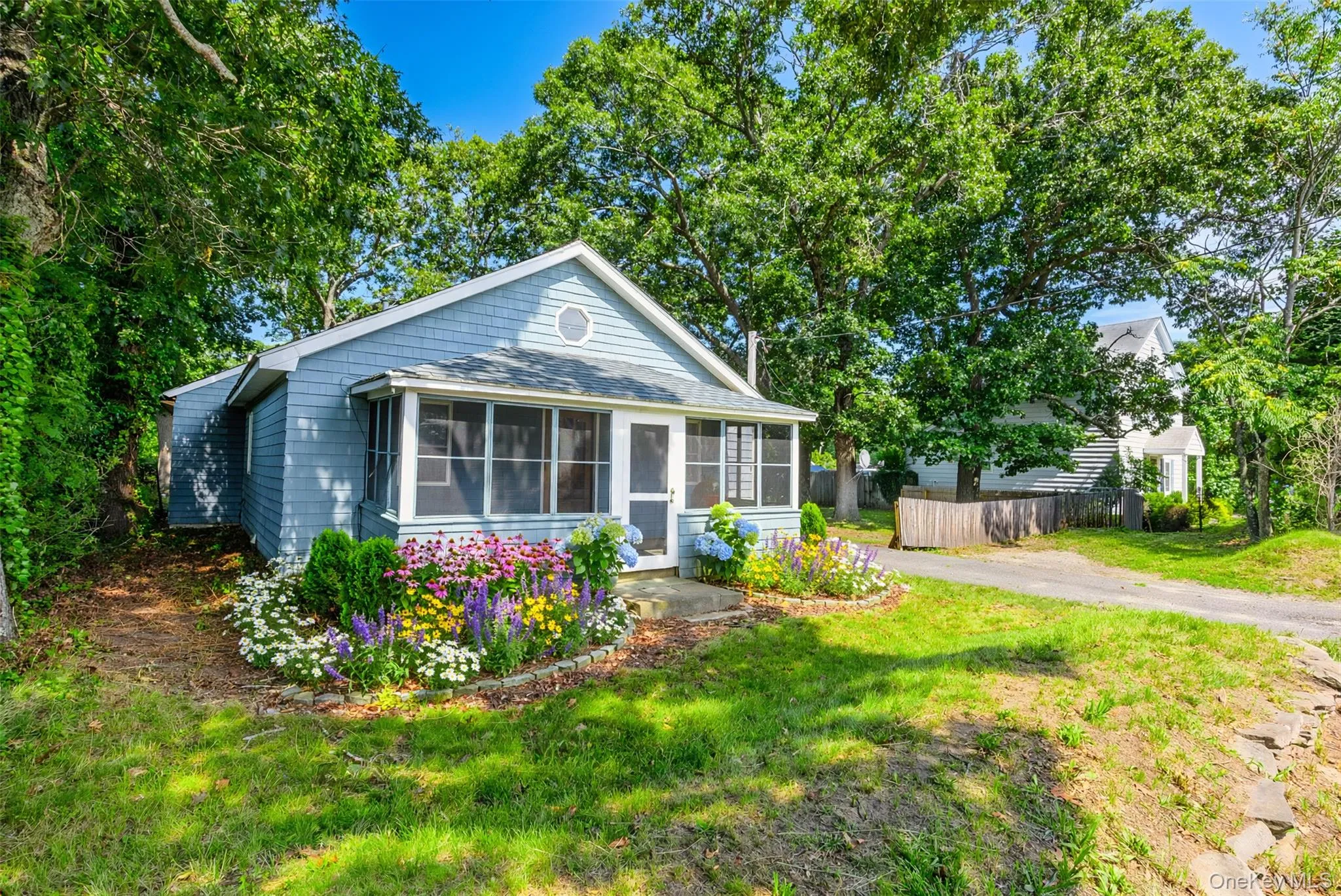 426 Riverleigh Avenue, Southampton, NY, 2 Bedrooms Bedrooms, 4 Rooms Rooms,2 BathroomsBathrooms,Residential,For Rent,Riverleigh,0,1027089 426 Riverleigh Avenue, Southampton, NY, 2 Bedrooms Bedrooms, 4 Rooms Rooms,2 BathroomsBathrooms,Residential,For Rent,Riverleigh,0,1027089