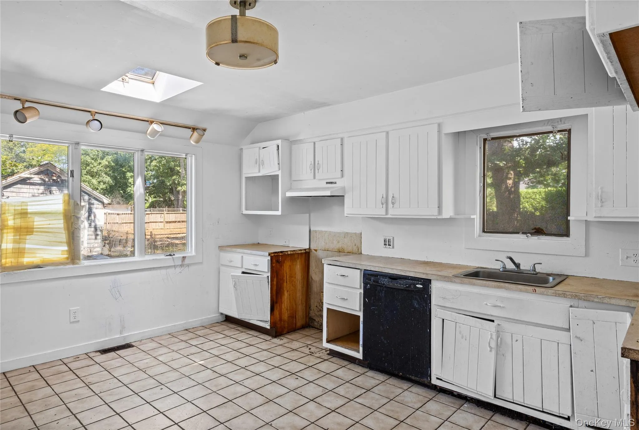 426 Riverleigh Avenue, Southampton, NY, 2 Bedrooms Bedrooms, 4 Rooms Rooms,2 BathroomsBathrooms,Residential,For Rent,Riverleigh,0,1027089 426 Riverleigh Avenue, Southampton, NY, 2 Bedrooms Bedrooms, 4 Rooms Rooms,2 BathroomsBathrooms,Residential,For Rent,Riverleigh,0,1027089