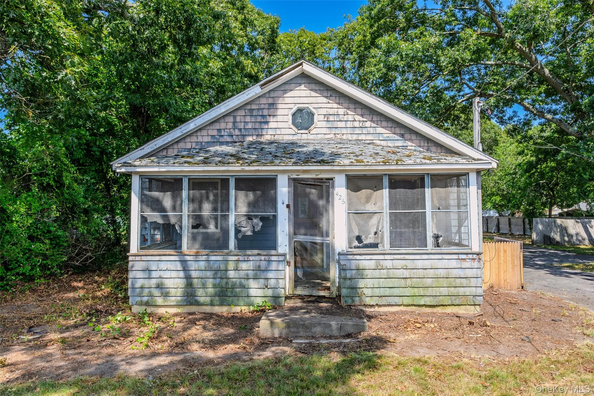 426 Riverleigh Avenue, Southampton, NY, 2 Bedrooms Bedrooms, 4 Rooms Rooms,2 BathroomsBathrooms,Residential,For Rent,Riverleigh,0,1027089 426 Riverleigh Avenue, Southampton, NY, 2 Bedrooms Bedrooms, 4 Rooms Rooms,2 BathroomsBathrooms,Residential,For Rent,Riverleigh,0,1027089