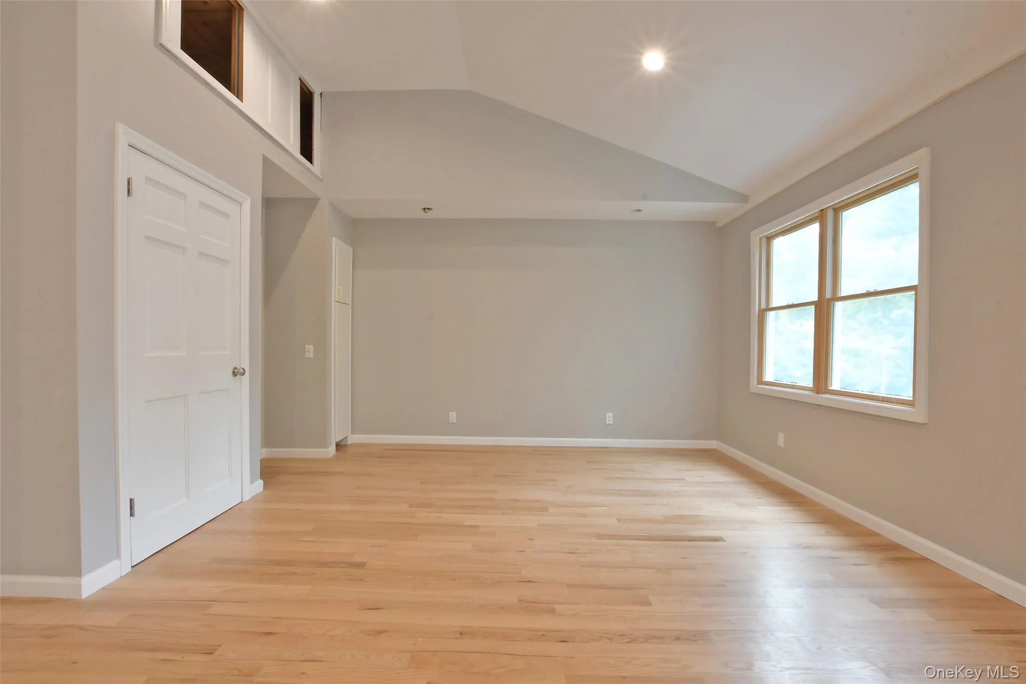 6 Southold Road, Brookhaven, NY, 3 Bedrooms Bedrooms, 6 Rooms Rooms,2 BathroomsBathrooms,Residential,For Rent,Southold,0,1027097 6 Southold Road, Brookhaven, NY, 3 Bedrooms Bedrooms, 6 Rooms Rooms,2 BathroomsBathrooms,Residential,For Rent,Southold,0,1027097